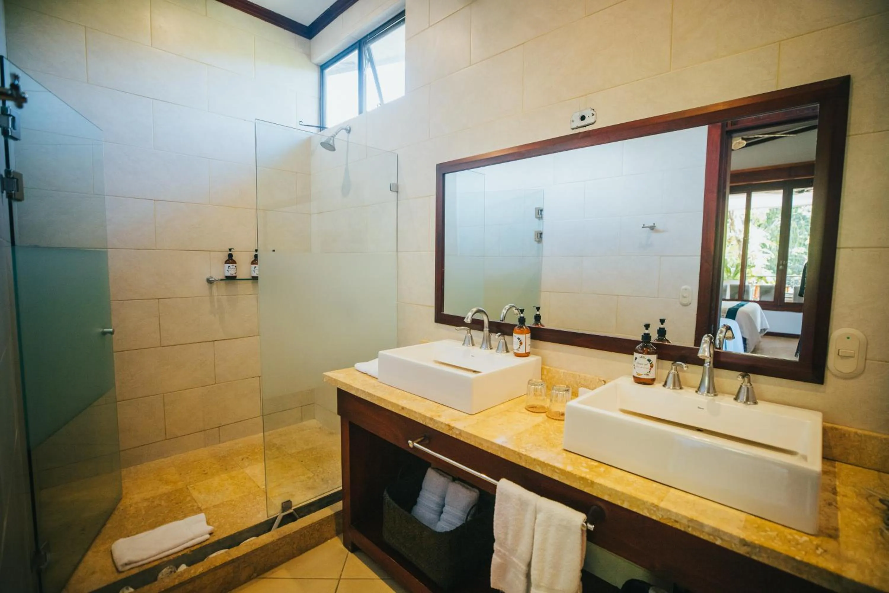 Bathroom in Hotel Bosque del Mar Playa Hermosa