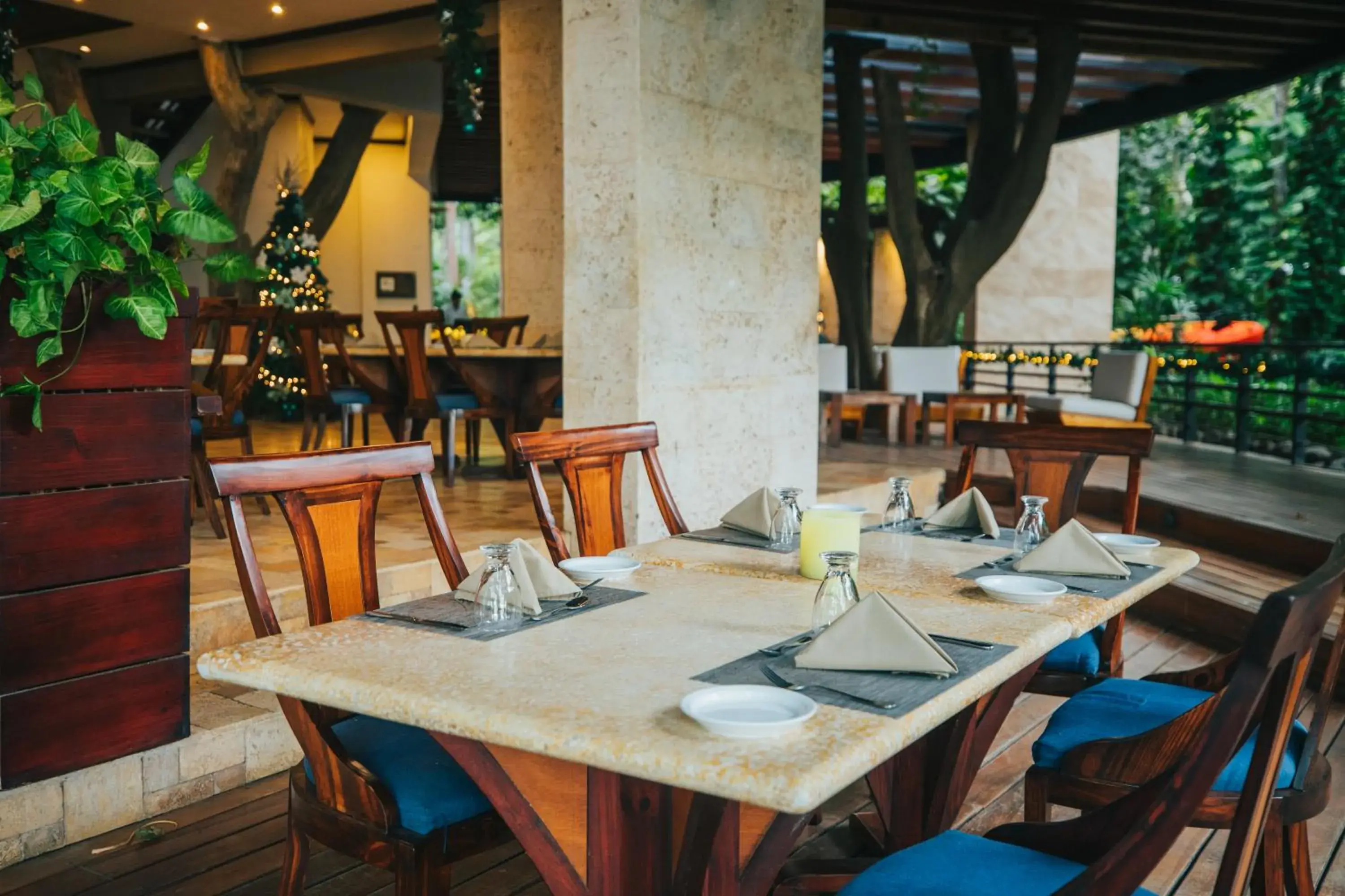 Restaurant/places to eat in Hotel Bosque del Mar Playa Hermosa Restaurant/places to eat in Hotel Bosque del Mar Playa Hermosa