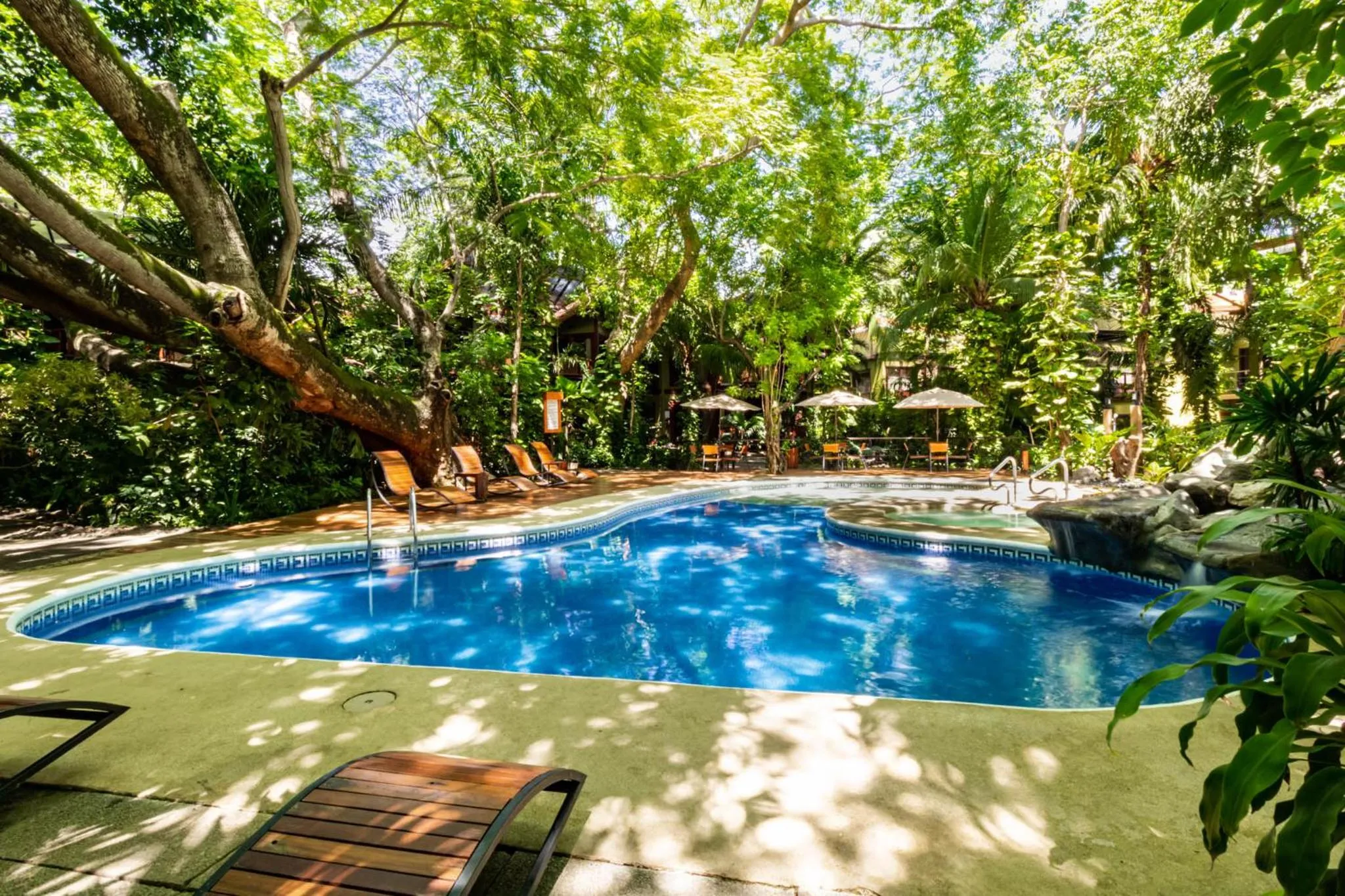 Pool view in Hotel Bosque del Mar Playa Hermosa