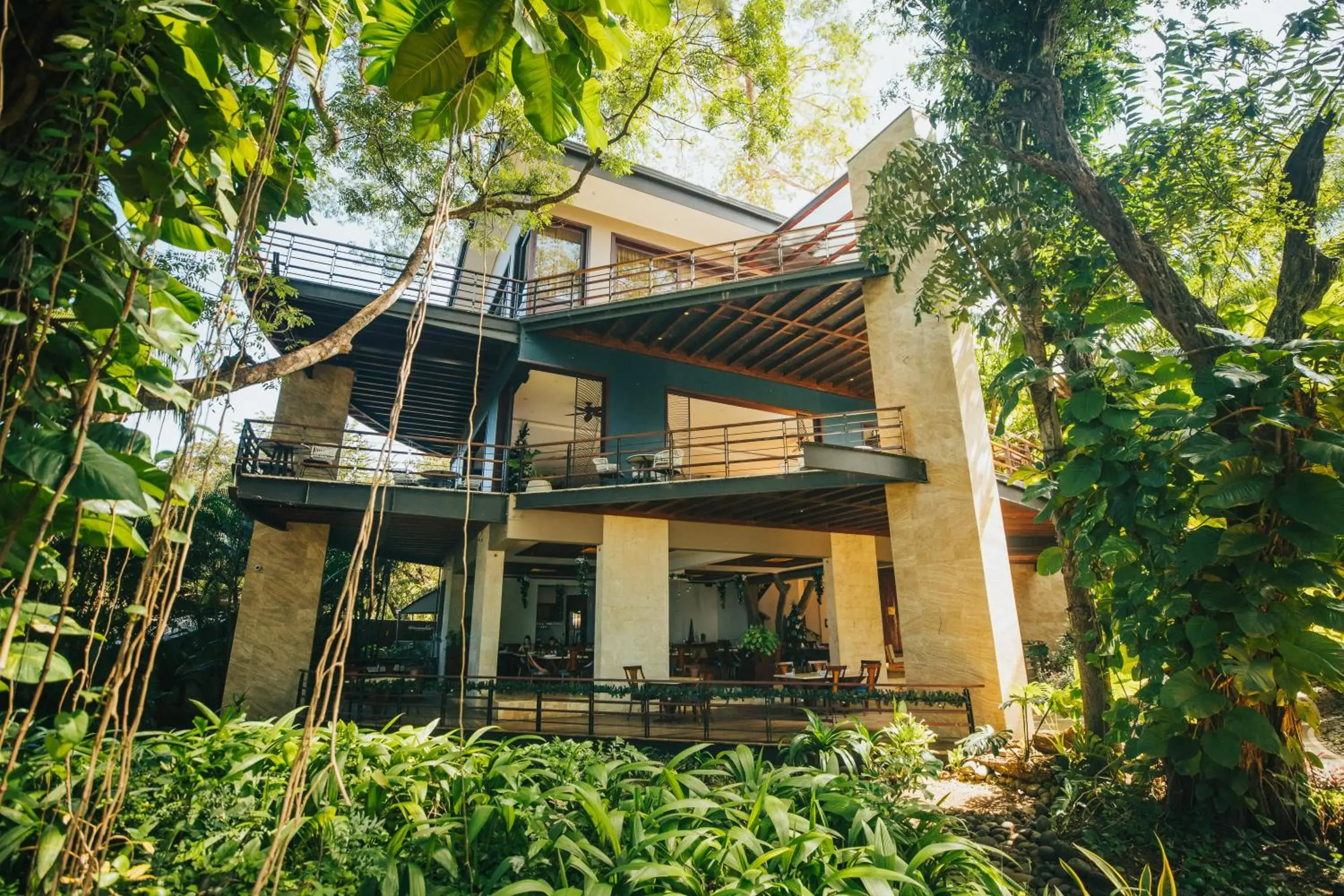 Property building in Hotel Bosque del Mar Playa Hermosa Property building in Hotel Bosque del Mar Playa Hermosa