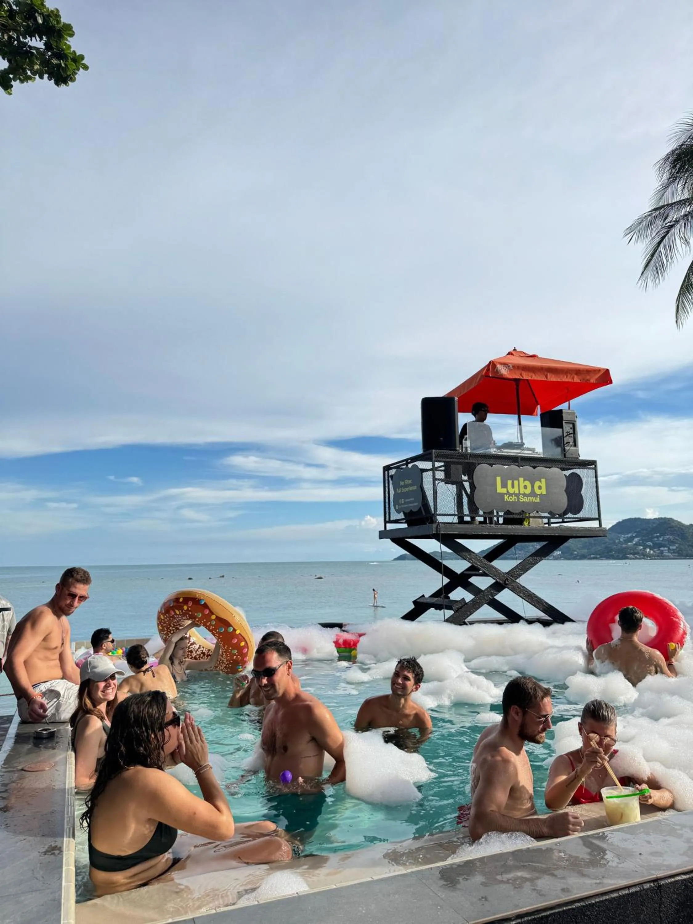 Swimming pool in Lub d Koh Samui Chaweng Beach - Beachfront & Vibrant Social Vibe