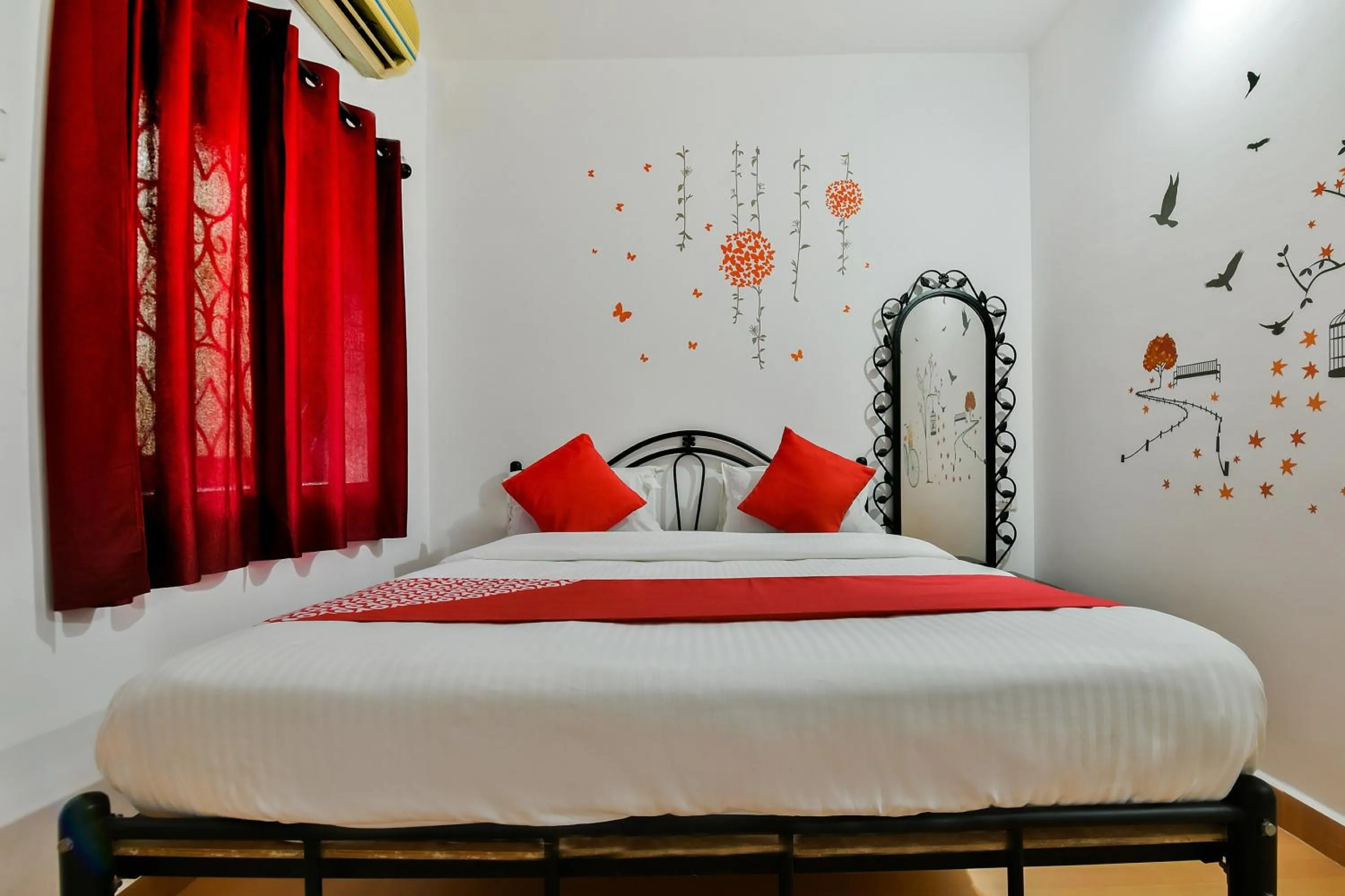 Bedroom in Hotel O Route Near Calangute Beach