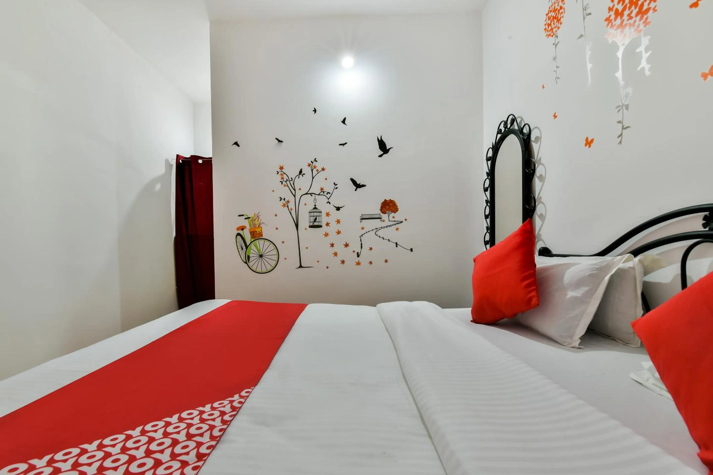 Bedroom in Hotel O Route Near Calangute Beach