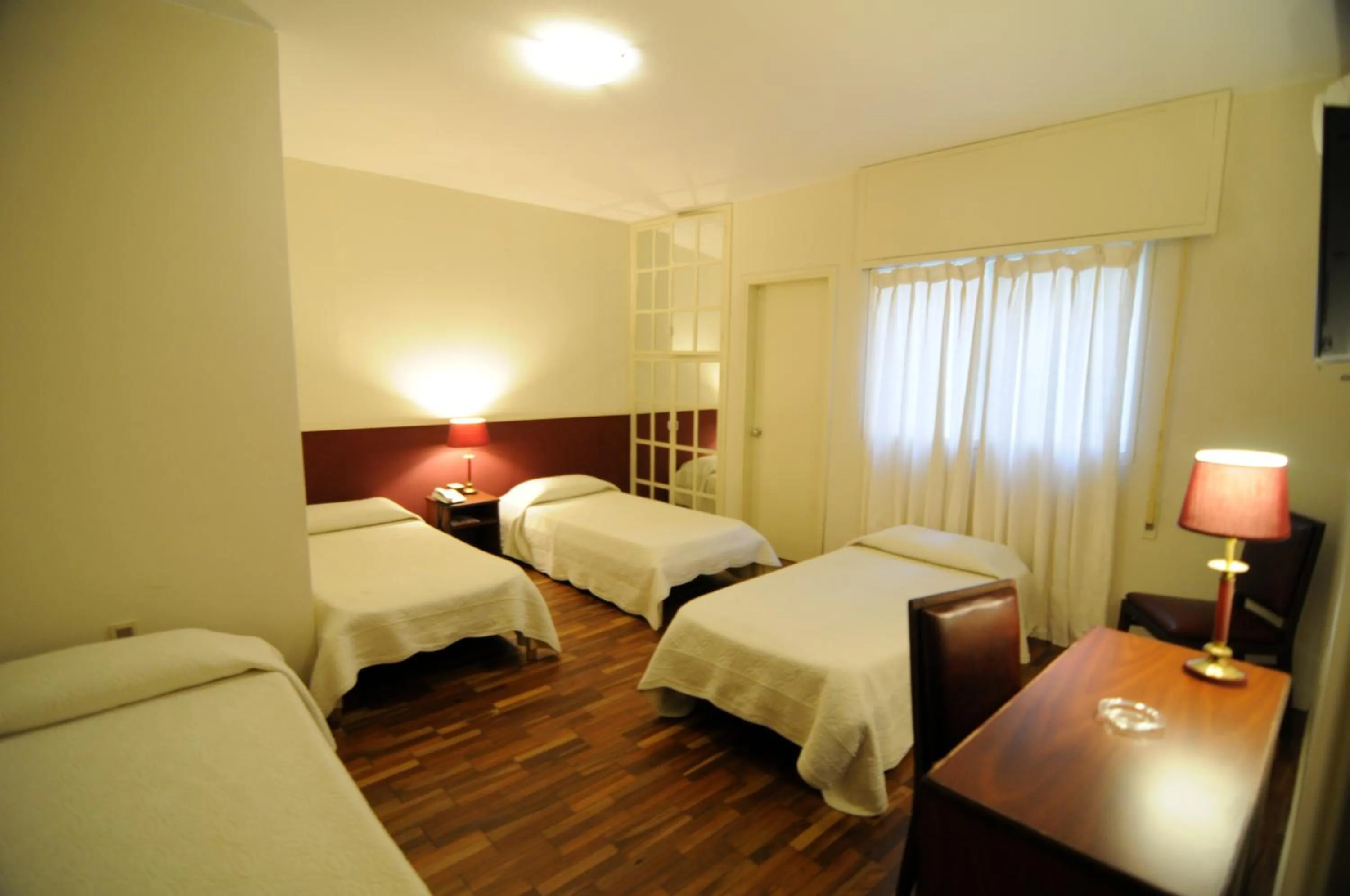 Day, Bed in Gran Hotel Uruguay
