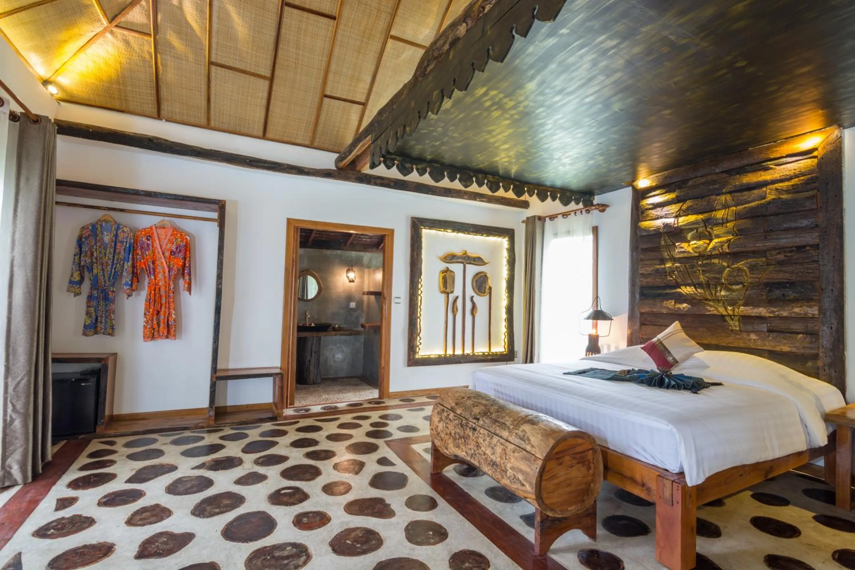 bunk bed, Bed in Bong Thom Forest Lodge