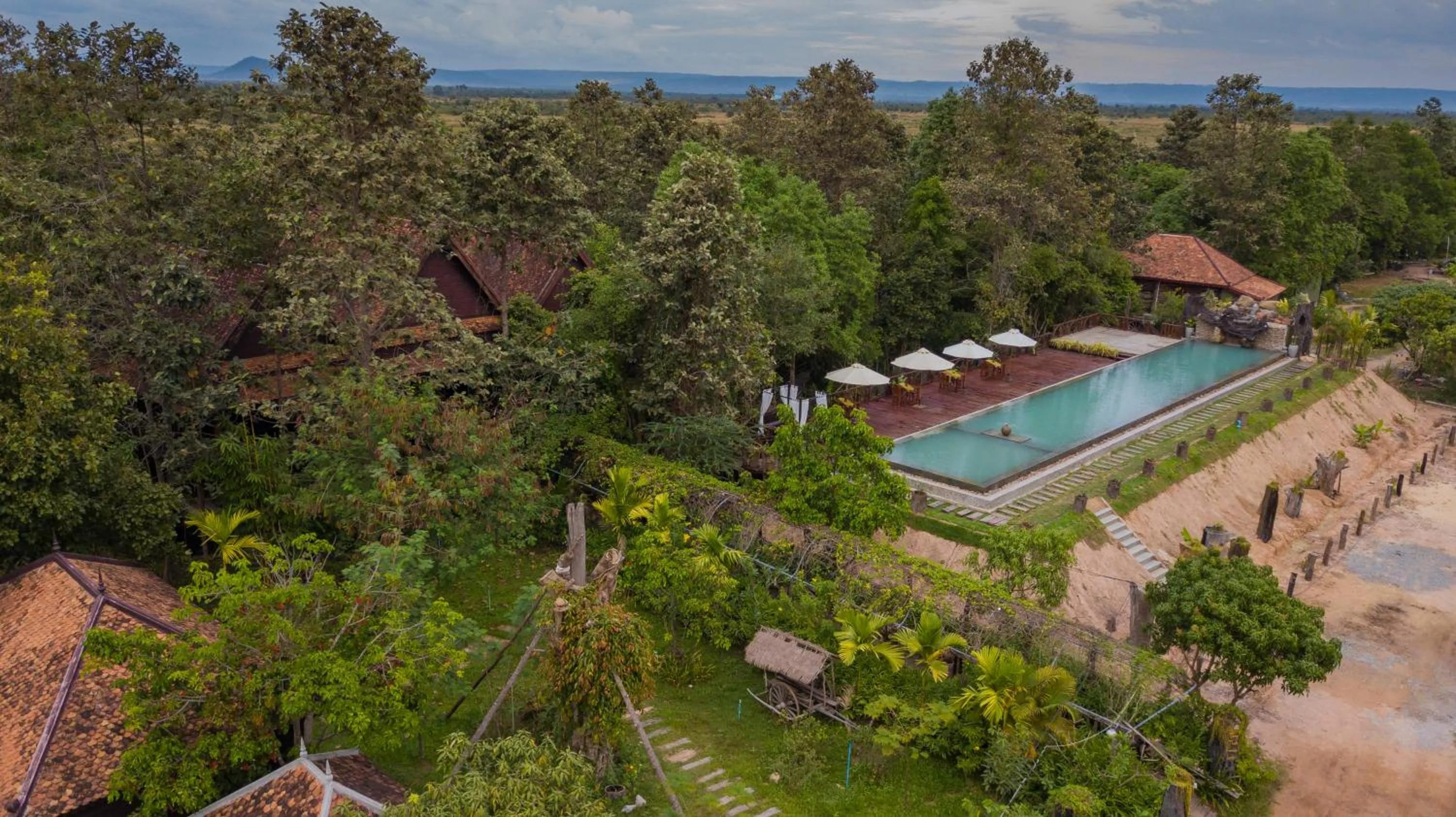 Garden view in Bong Thom Forest Lodge