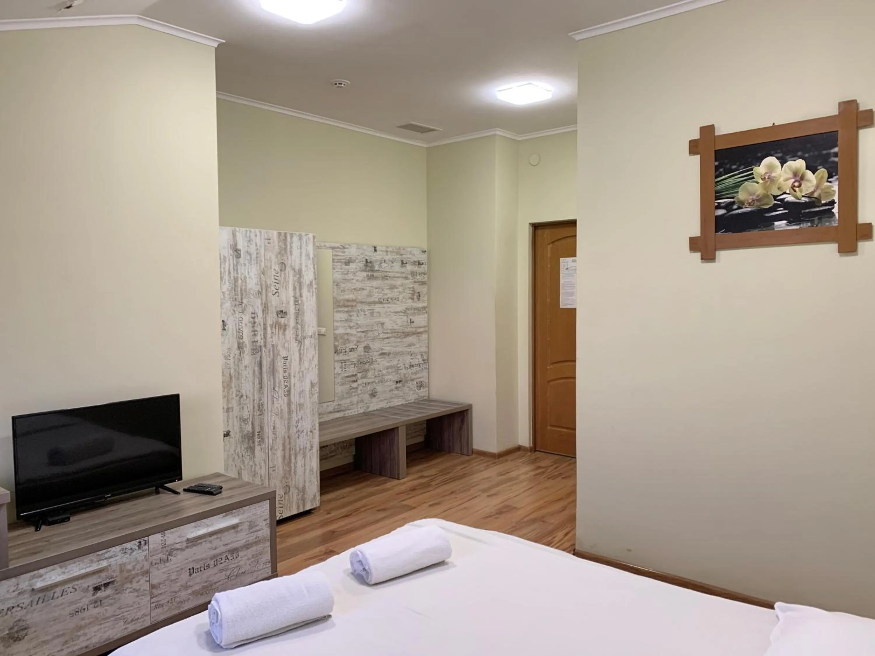 Bed in Budget Hotel Ekotel