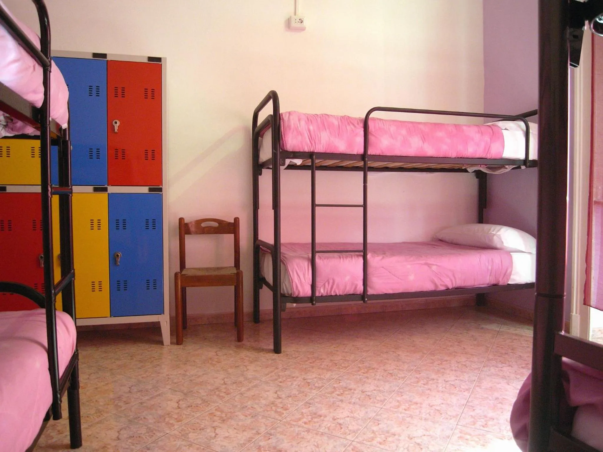Bedroom, Bunk Bed in Hostel California