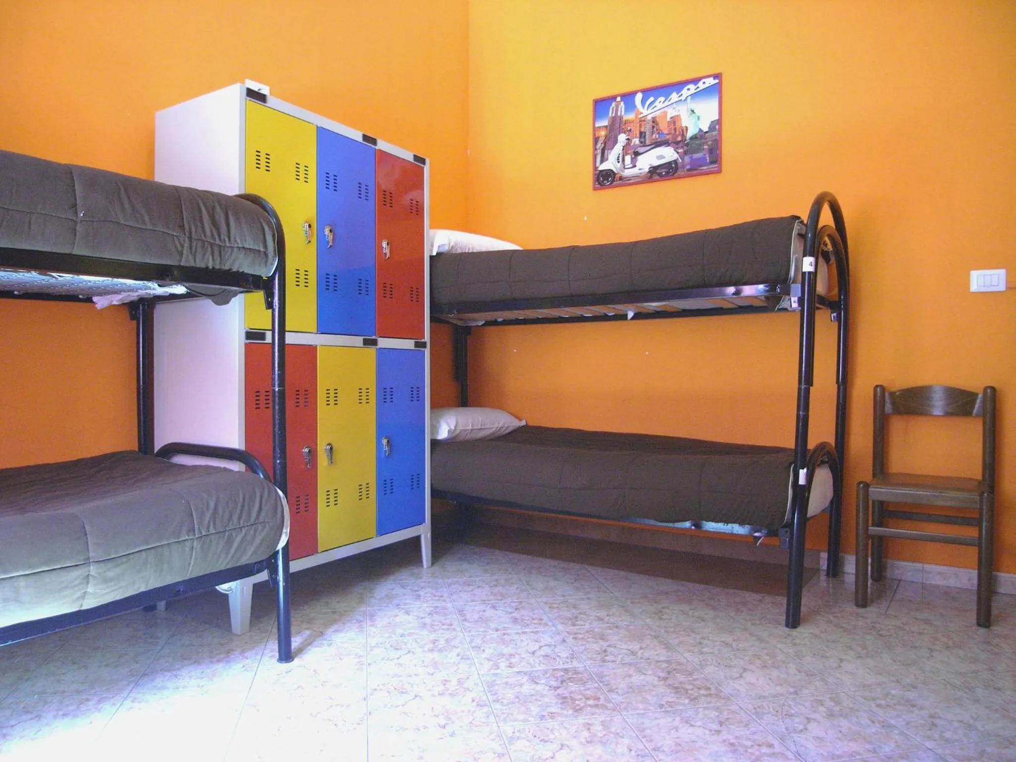 Bedroom, Bunk Bed in Hostel California