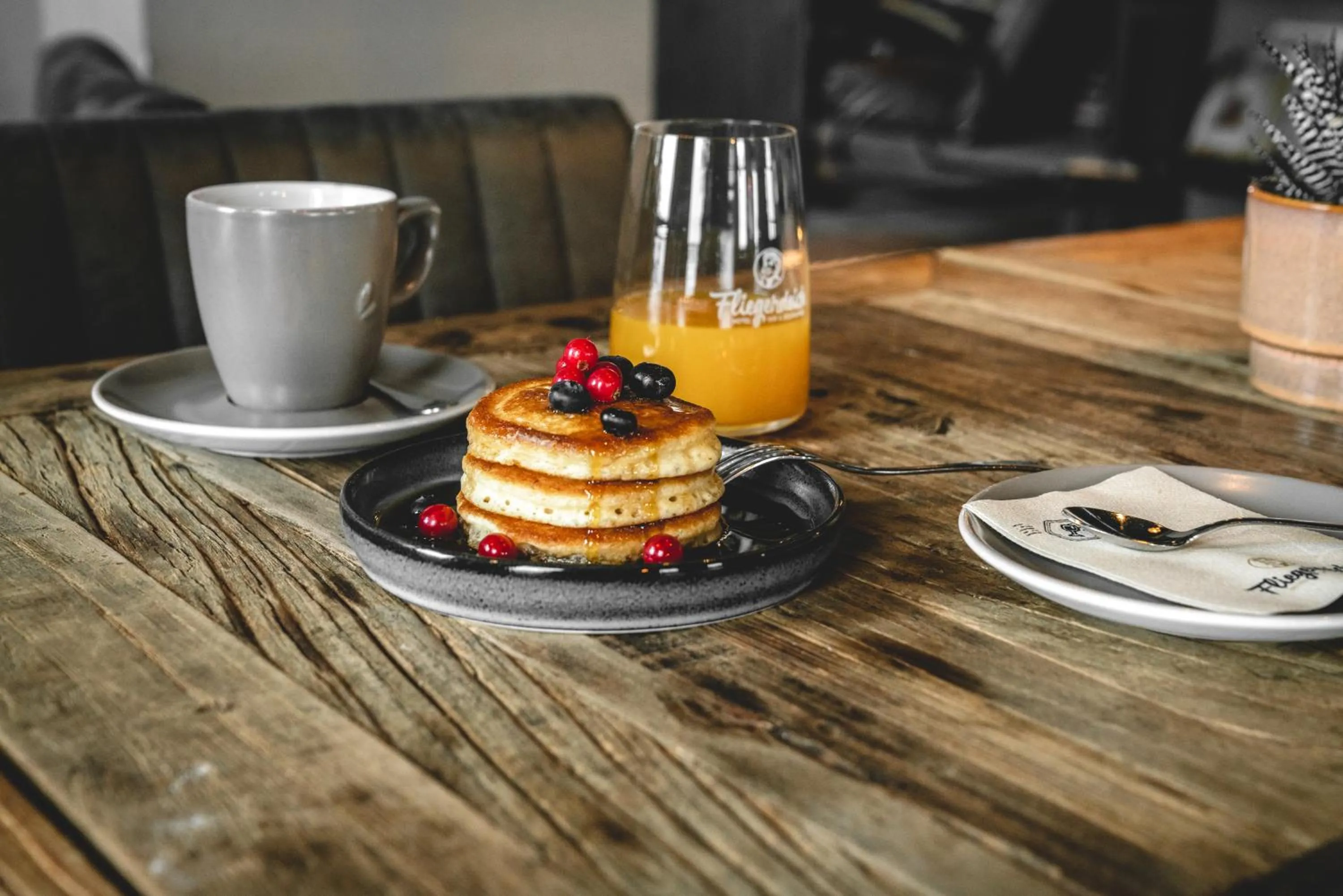 Food and drinks in Fliegerdeich Hotel & Restaurant