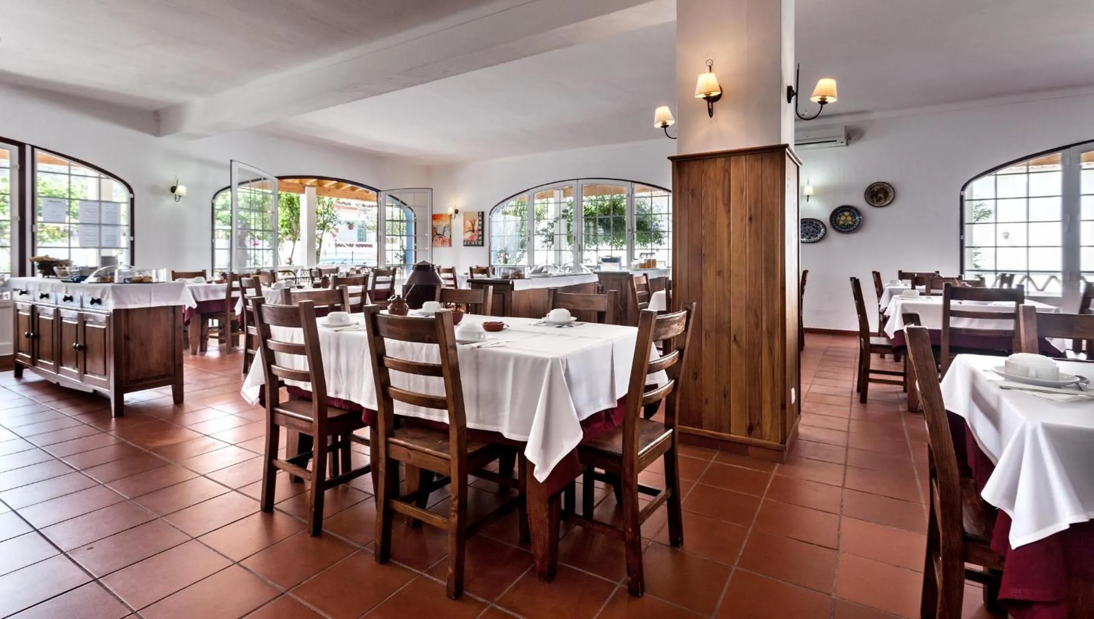 Restaurant/places to eat in Vila Planicie