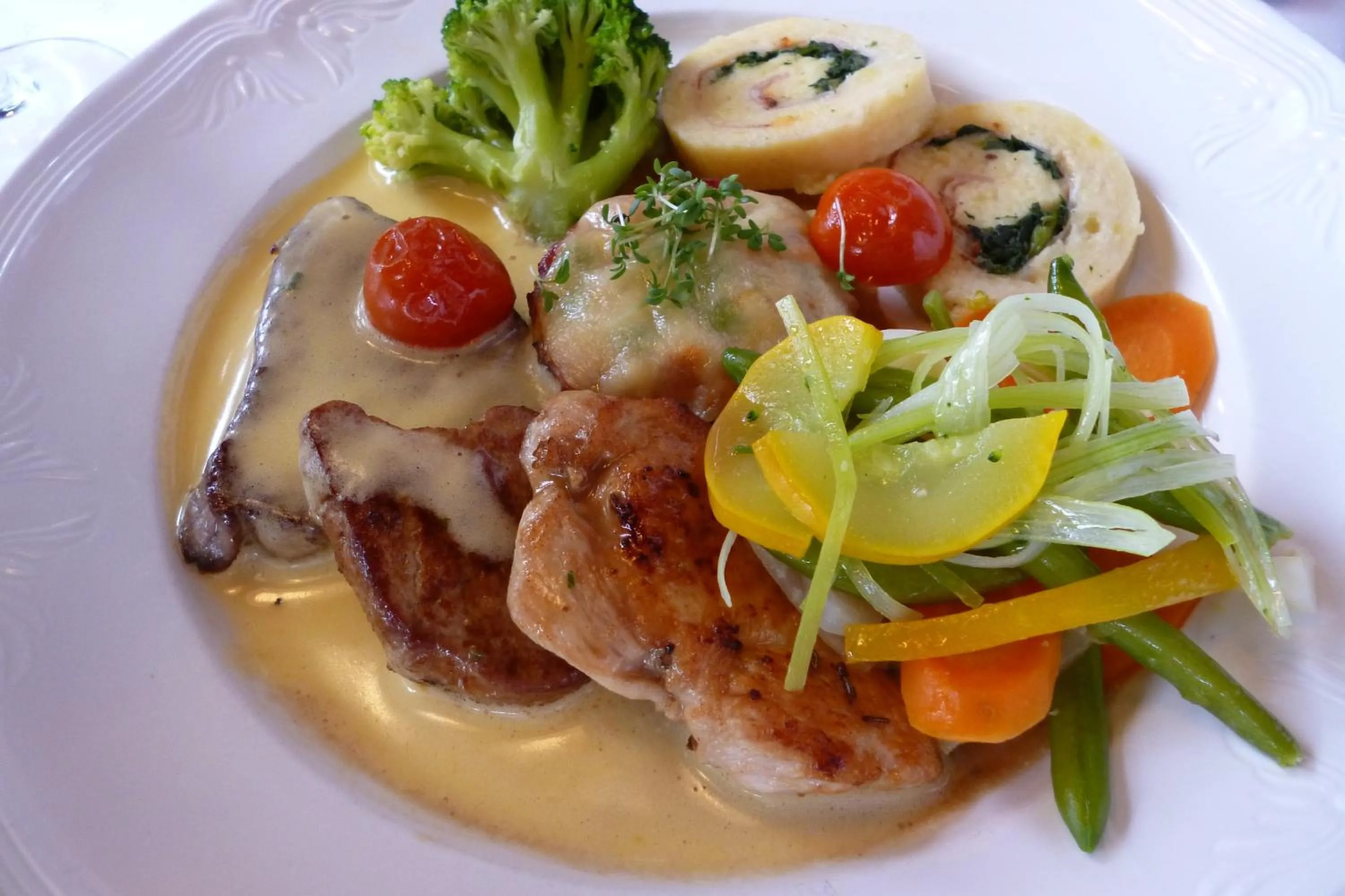 Food and drinks in Hotel - Restaurant Gosauerhof