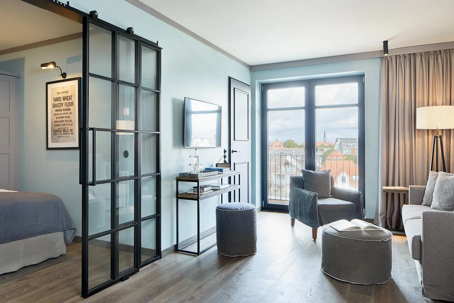 Living room, Bed in Lighthouse Hotel & Spa