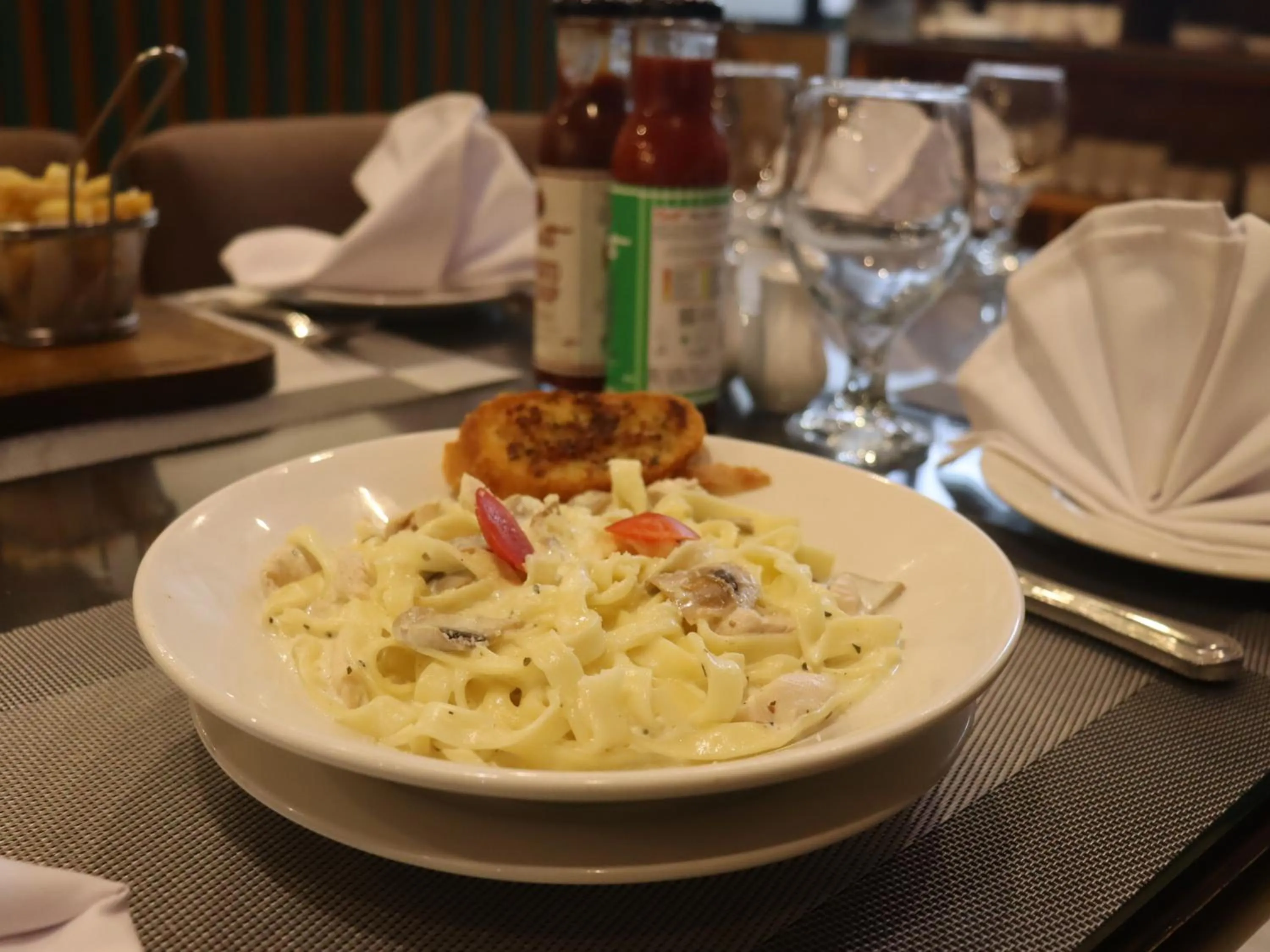 Restaurant/places to eat in Maisonette Firhill Hotel & Resort