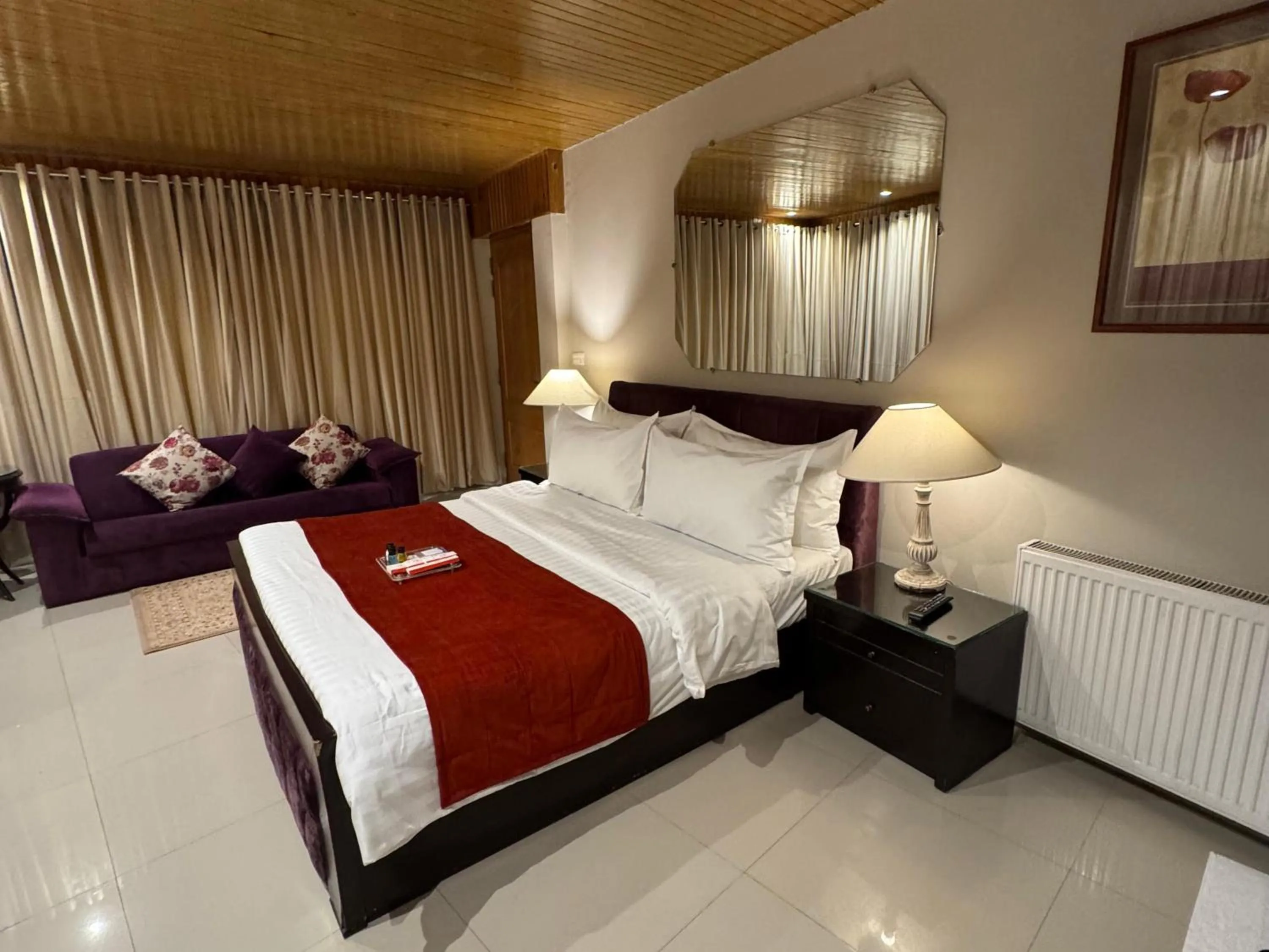 Bed in Maisonette Firhill Hotel & Resort