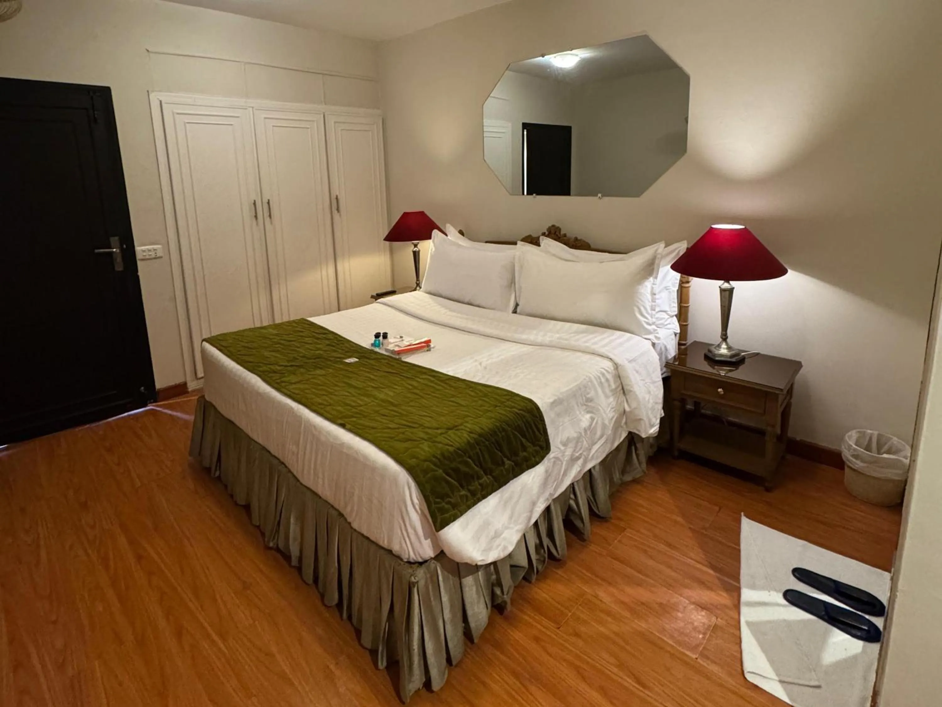 Bed in Maisonette Firhill Hotel & Resort