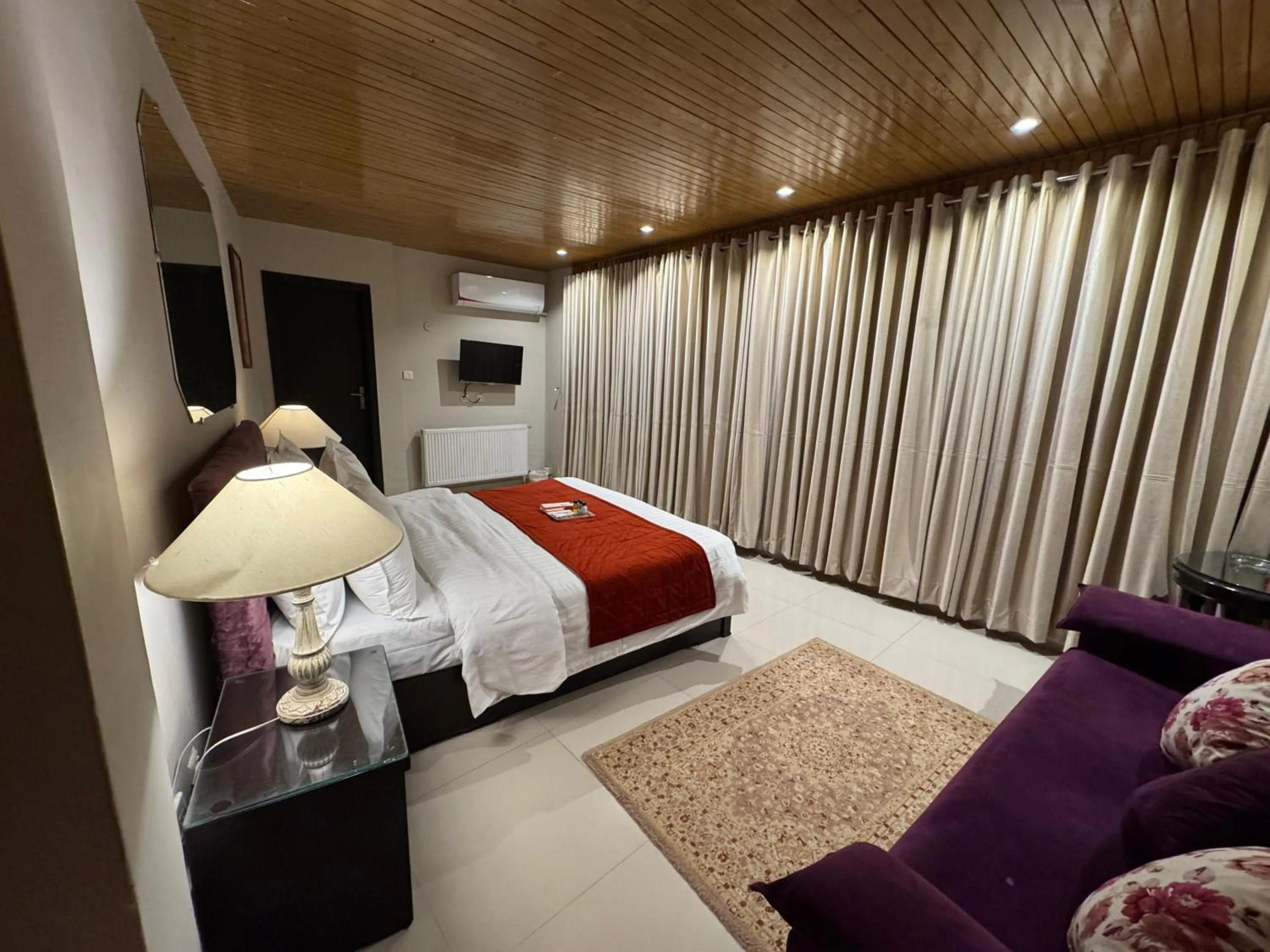 Bed in Maisonette Firhill Hotel & Resort