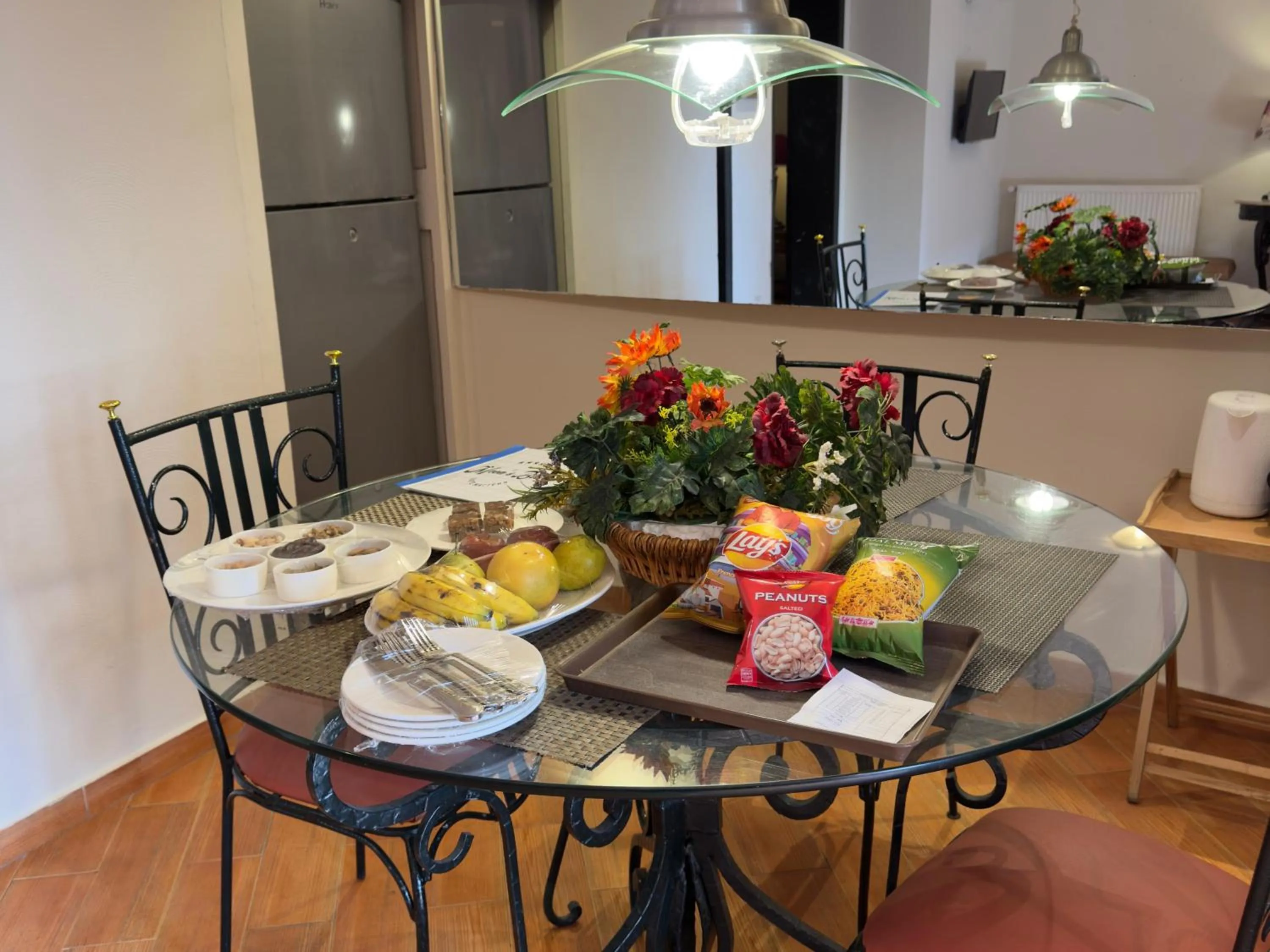 Food and drinks in Maisonette Firhill Hotel & Resort