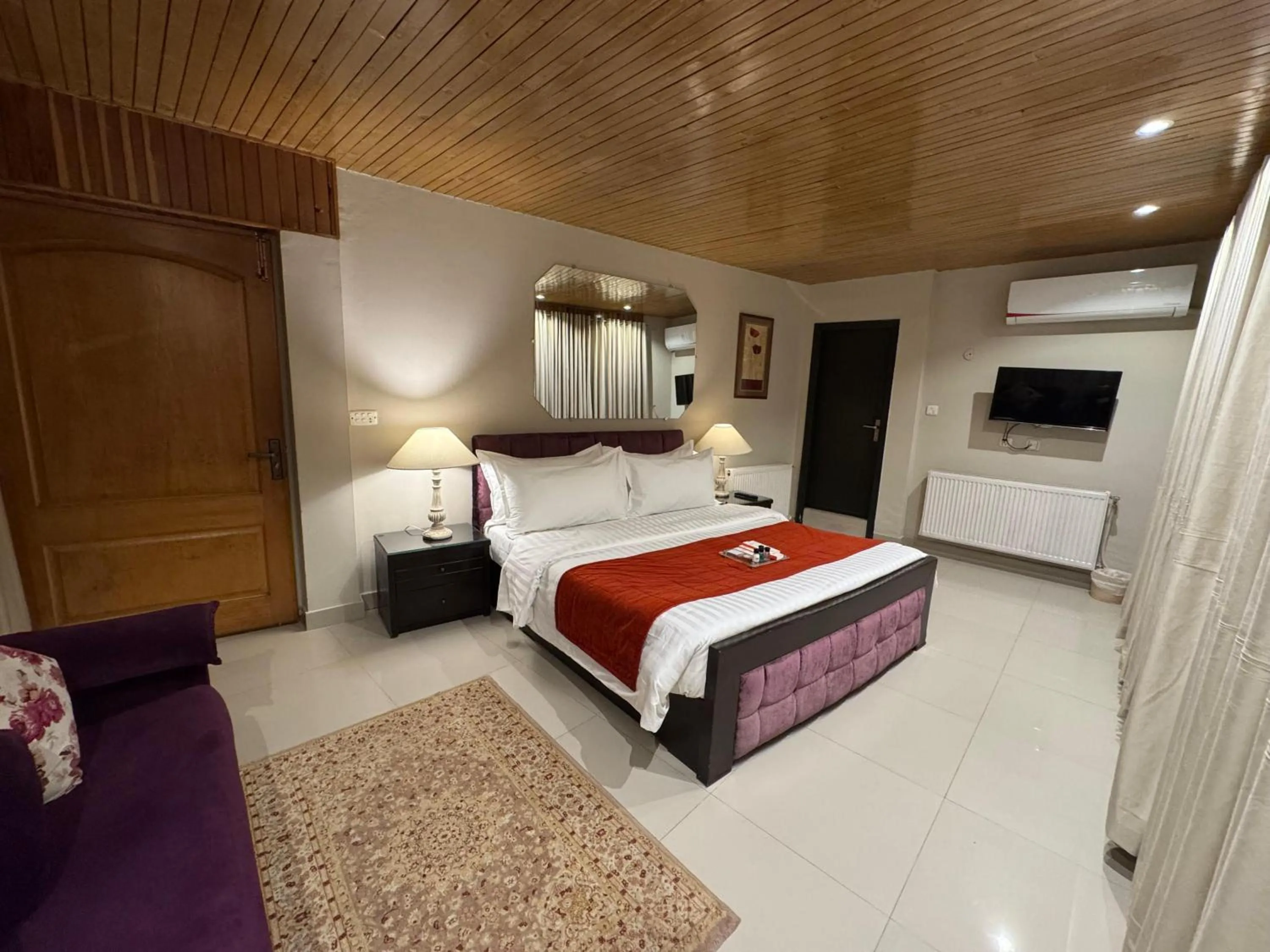 Bed in Maisonette Firhill Hotel & Resort
