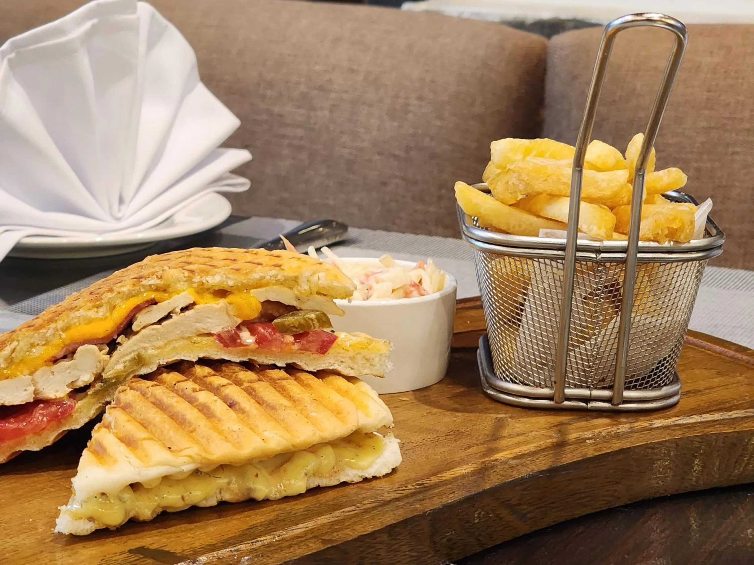 Food and drinks in Maisonette Firhill Hotel & Resort