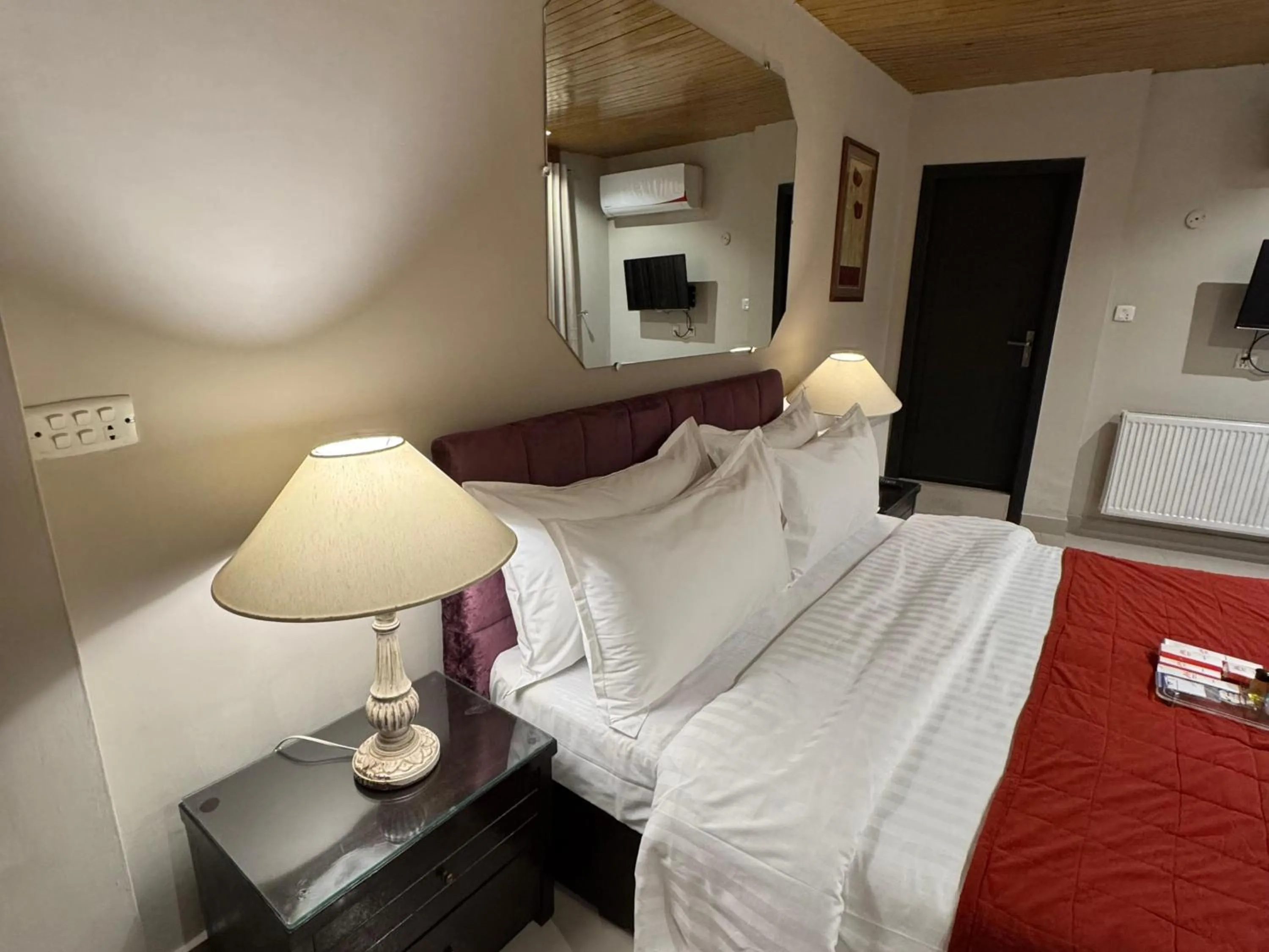 Bed in Maisonette Firhill Hotel & Resort