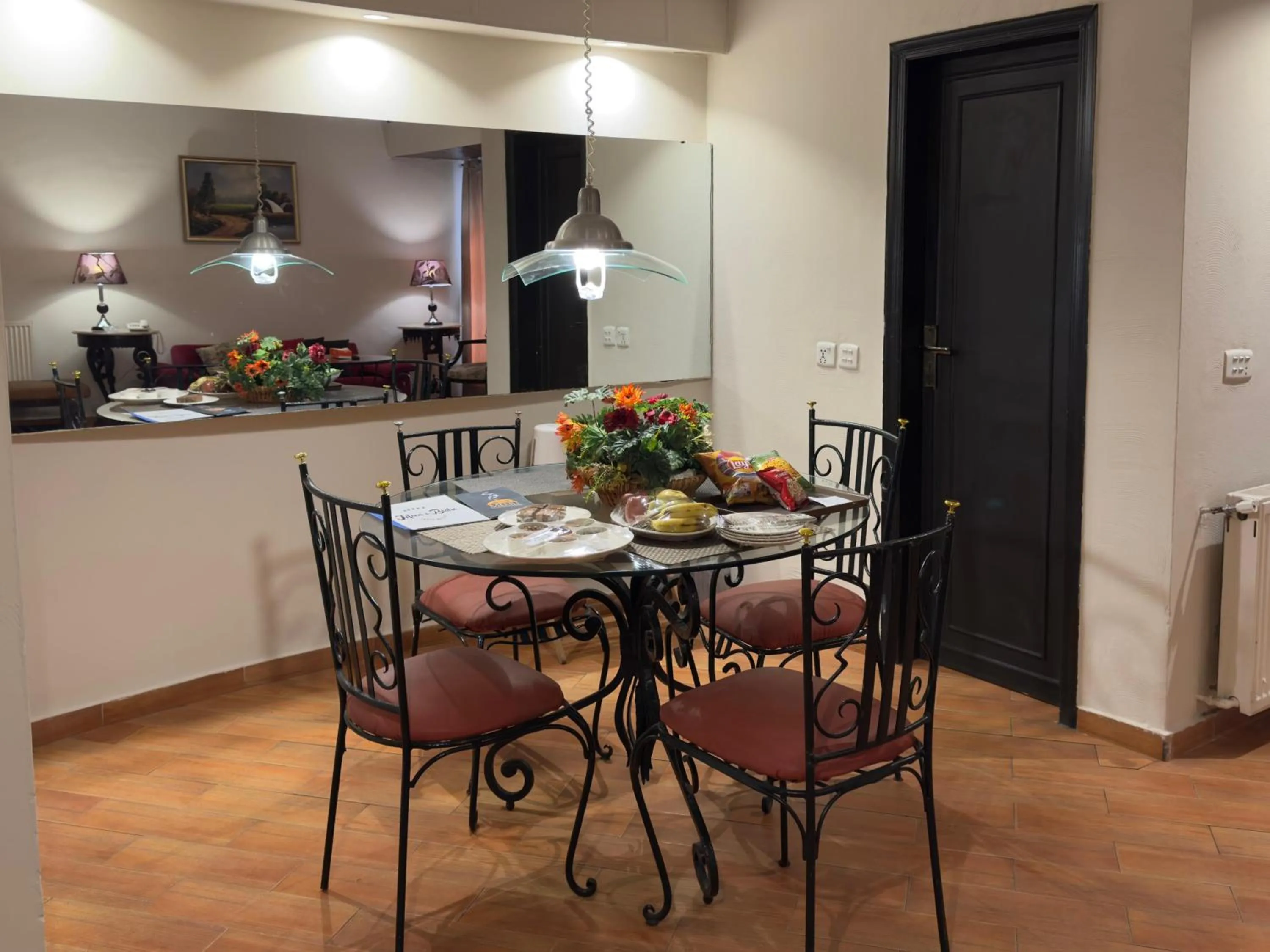 Kitchen or kitchenette in Maisonette Firhill Hotel & Resort