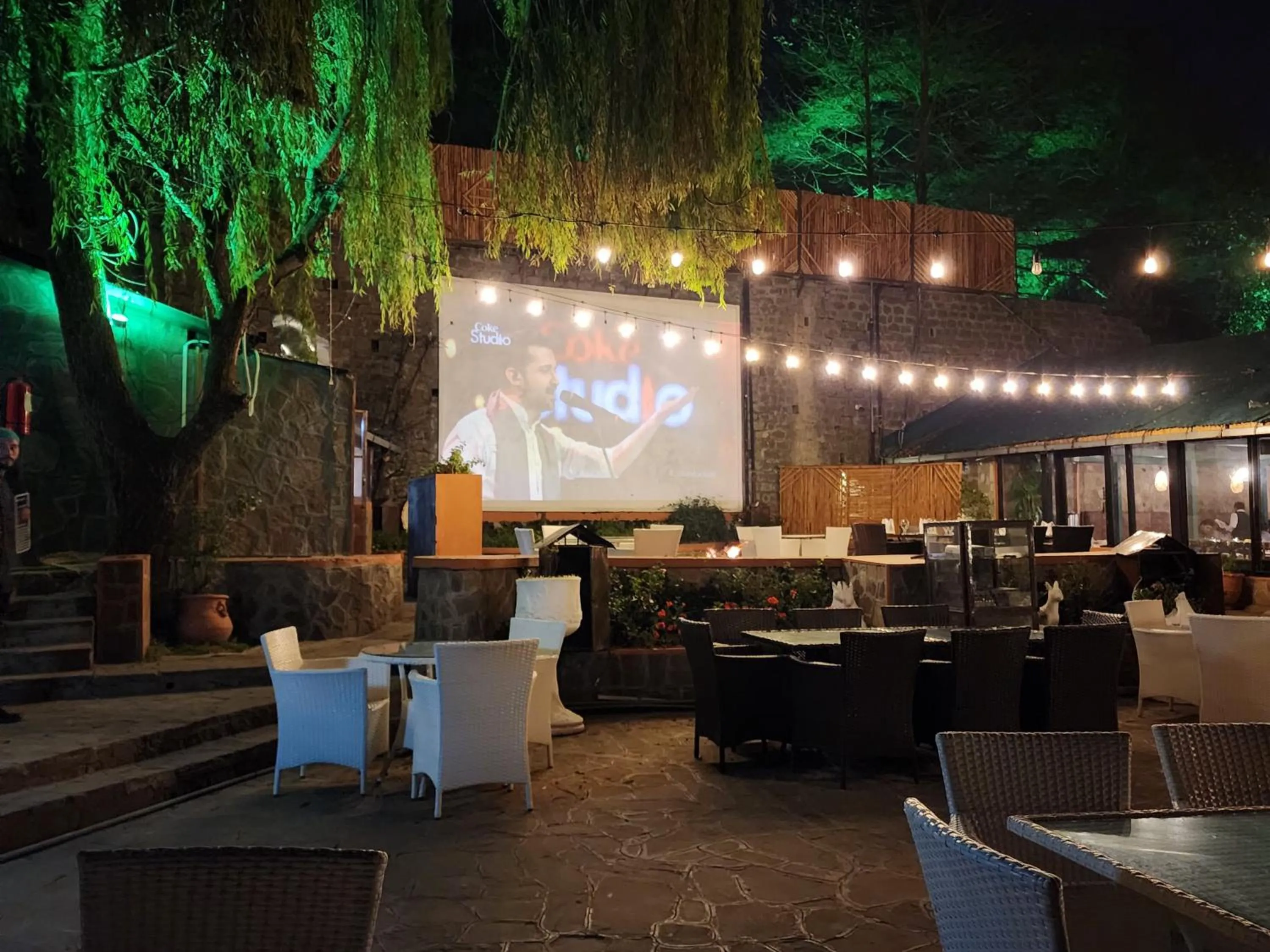 Restaurant/places to eat in Maisonette Firhill Hotel & Resort