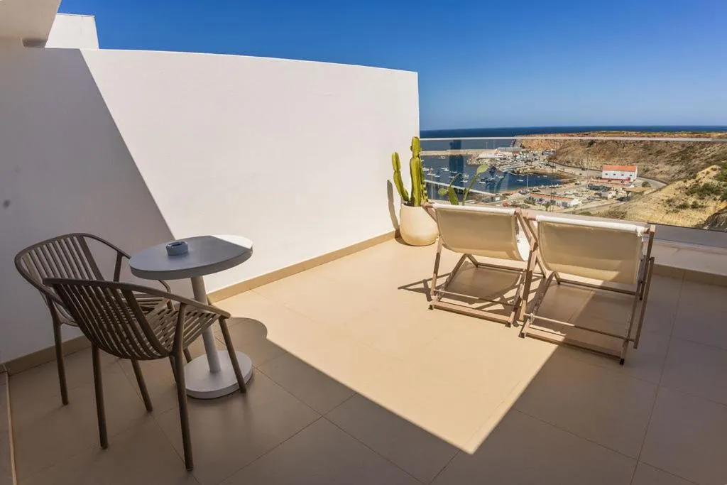 Balcony/Terrace in Memmo Baleeira - Design Hotels