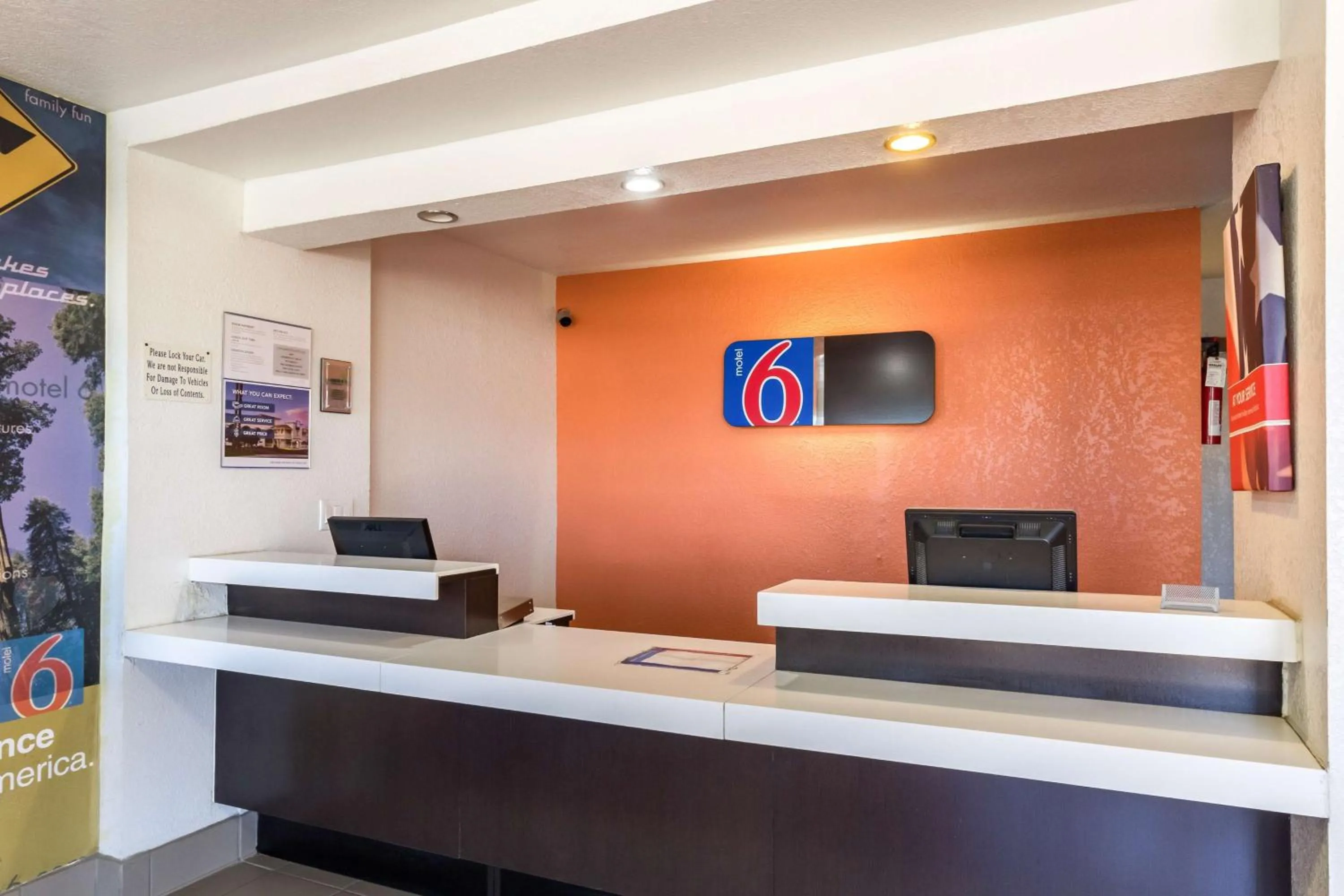 Property logo or sign in Motel 6-Uvalde, TX