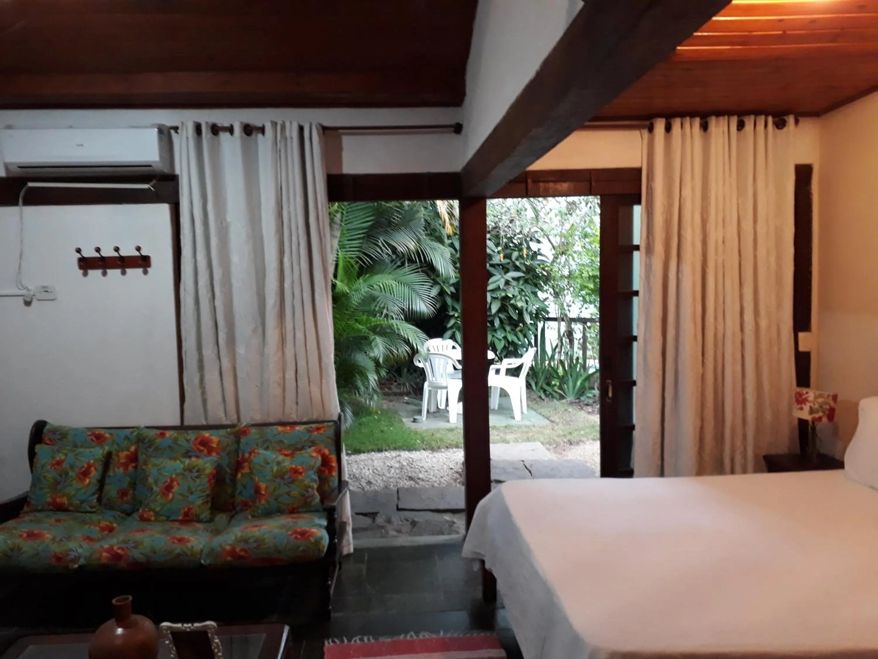 Bedroom in Pousada Arte Colonial - Casarão Histórico do Séc XVIII - Lancha Própria