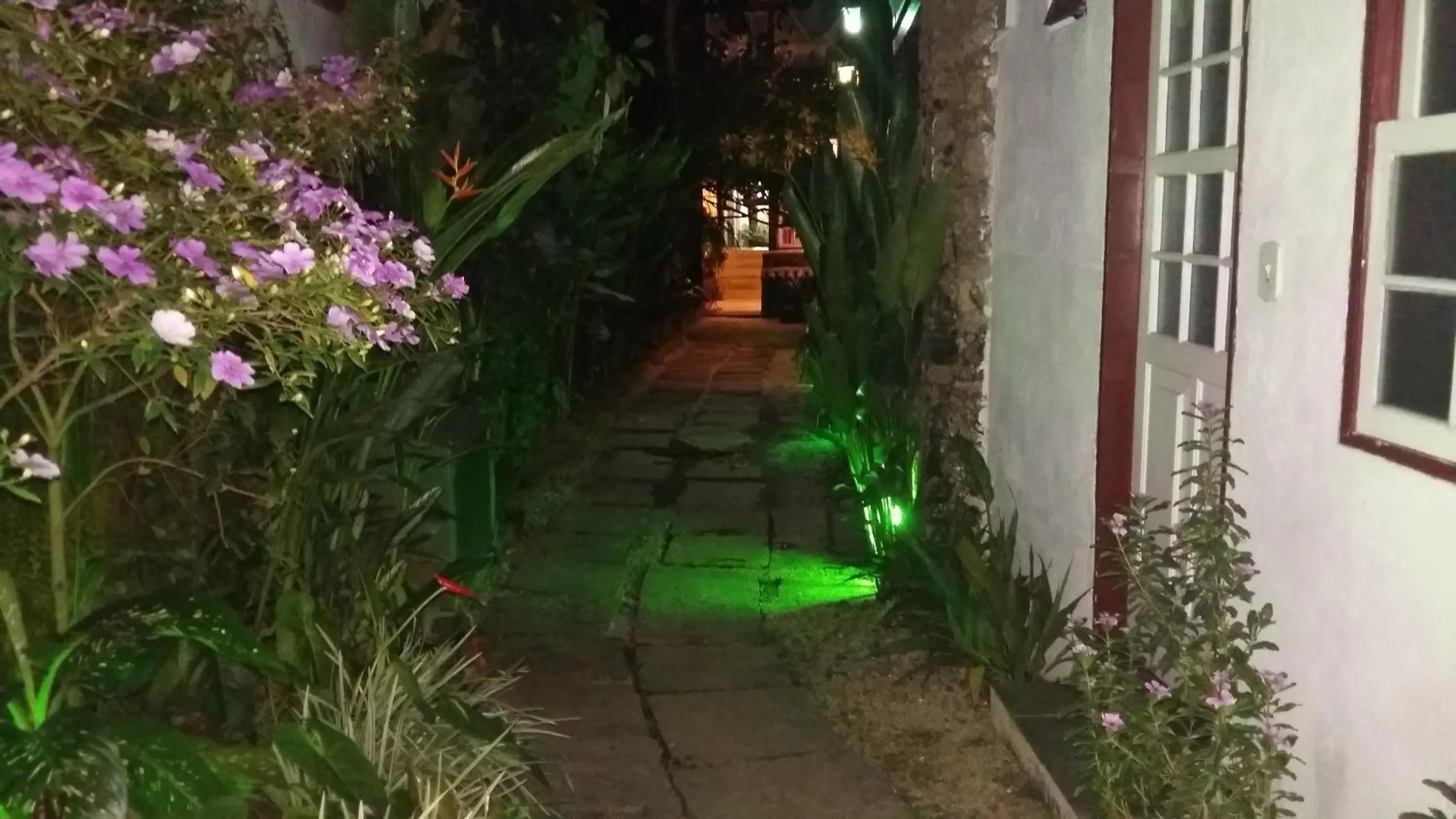 Night in Pousada Arte Colonial - Casarão Histórico do Séc XVIII - Lancha Própria