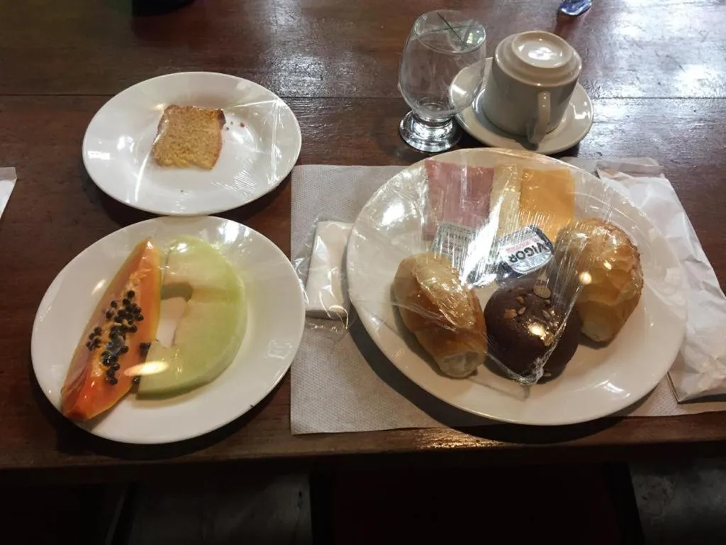 Continental breakfast in Pousada Arte Colonial - Casarão Histórico do Séc XVIII - Lancha Própria