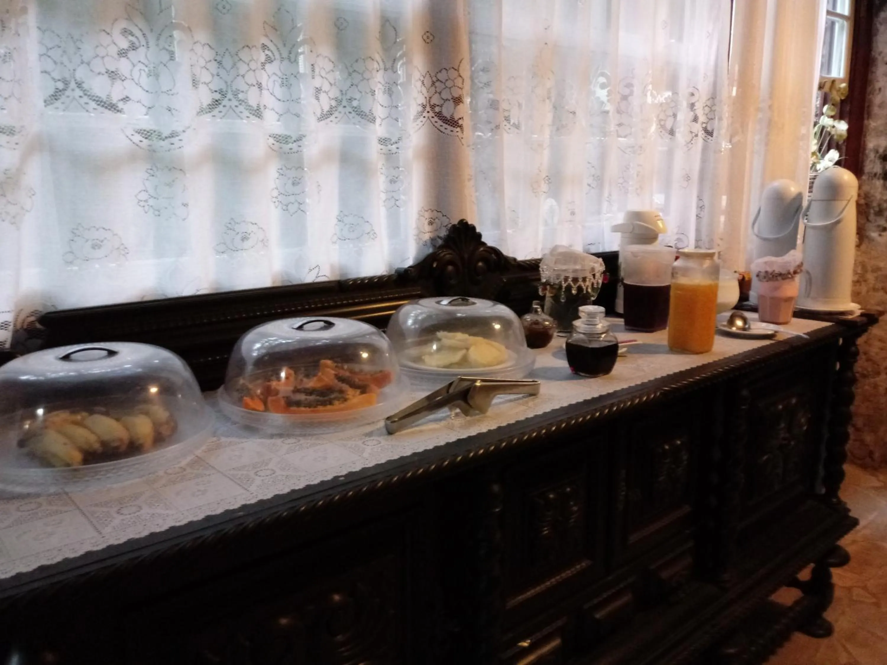 Breakfast in Pousada Arte Colonial - Casarão Histórico do Séc XVIII - Lancha Própria