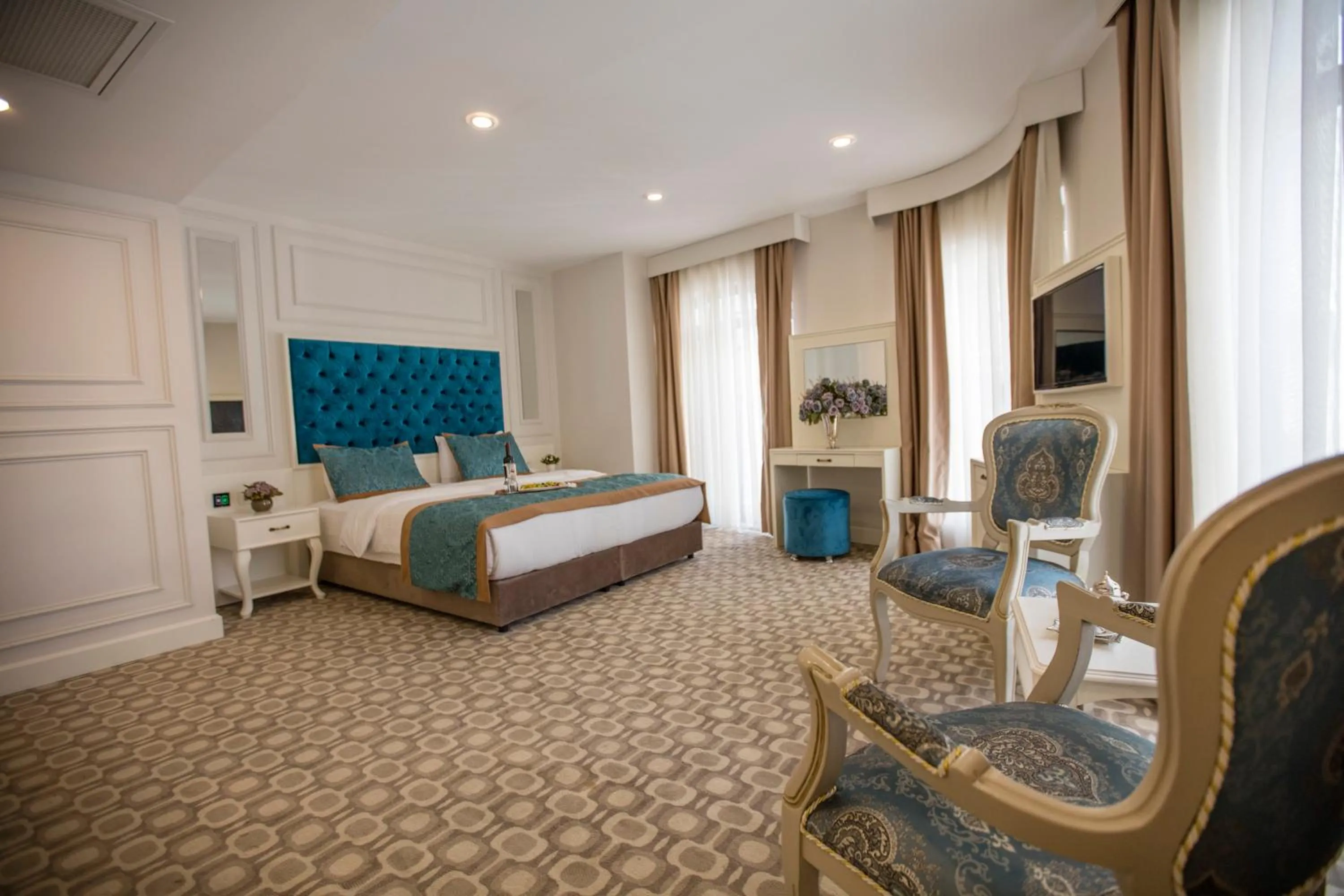 Photo of the whole room, Bed in Palde Hotel & Spa