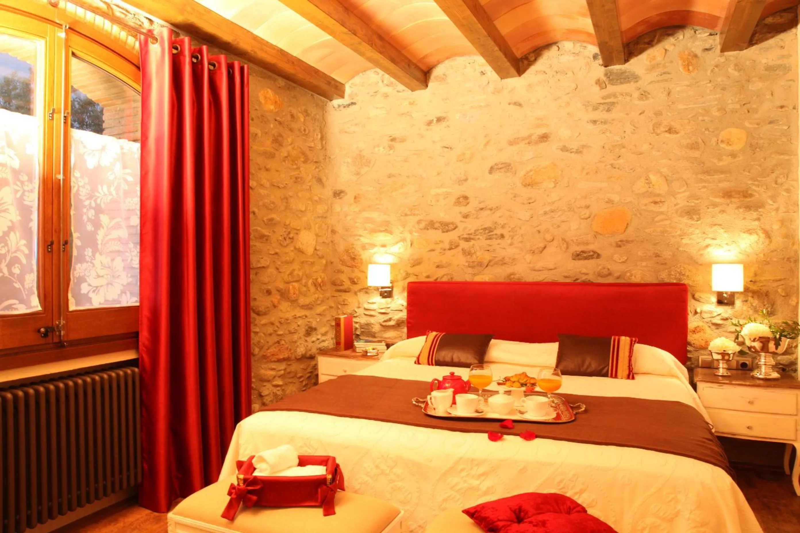 Bed in Hotel Rural Can Vila