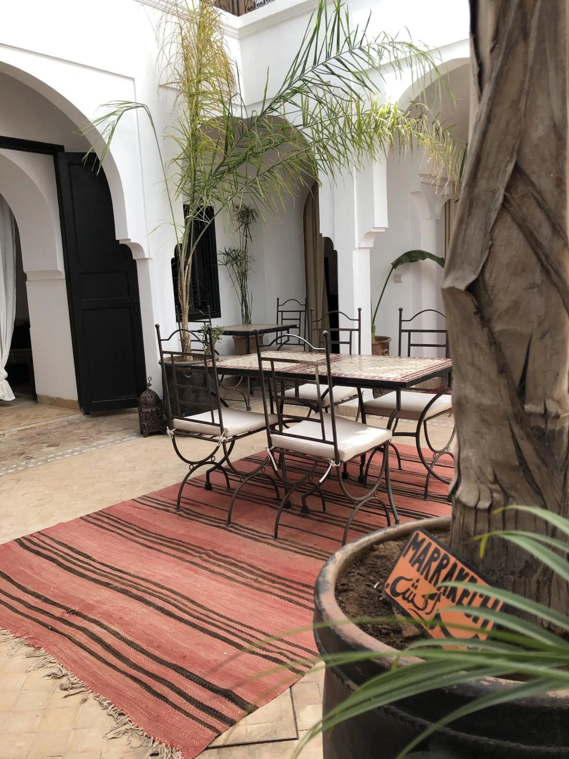 Property building in Riad Sin