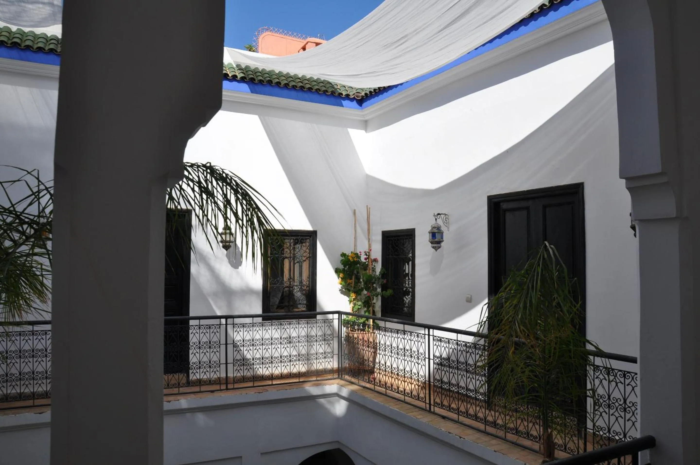 Property building in Riad Sin