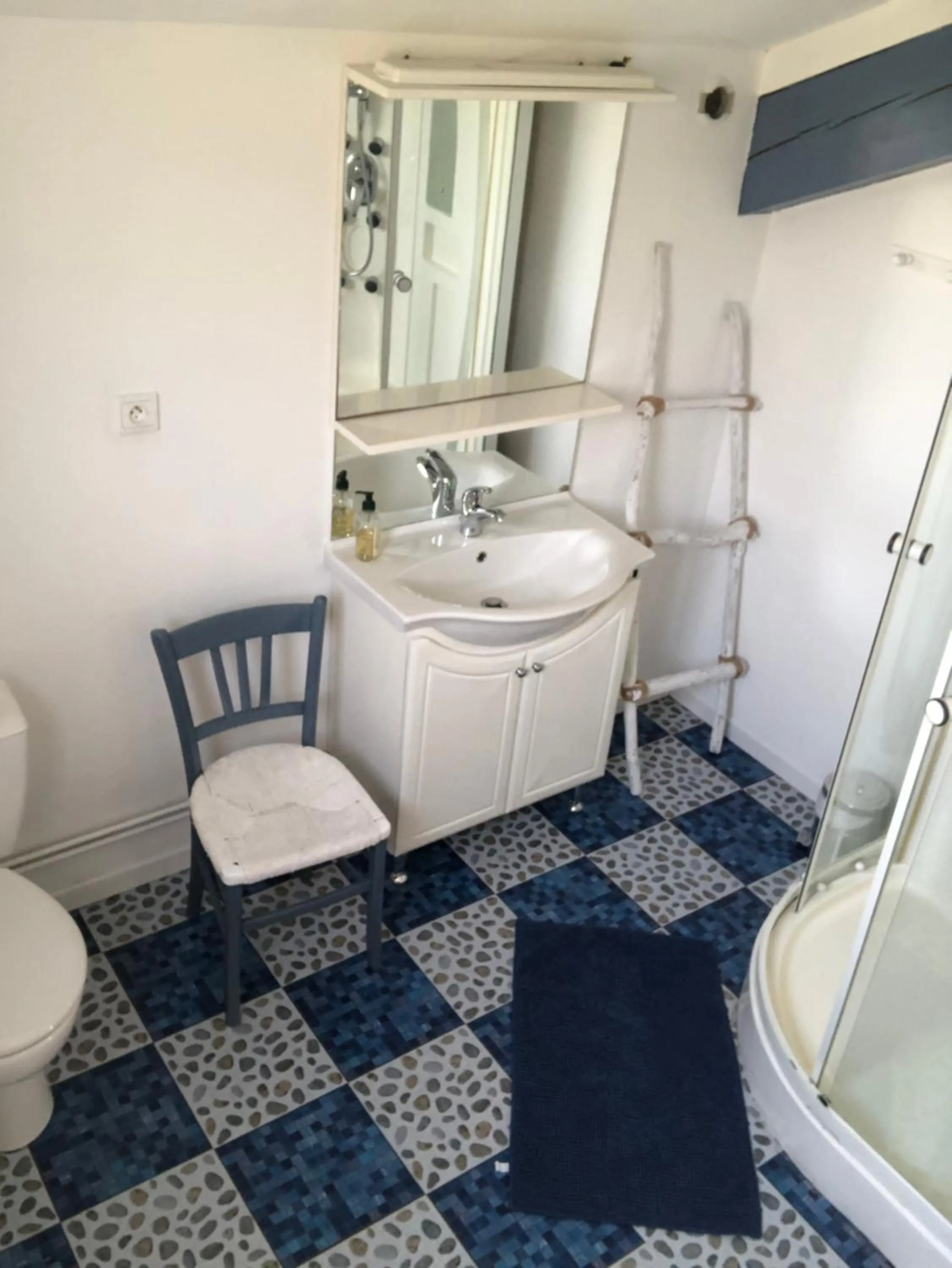 Toilet in Chambres des arrys