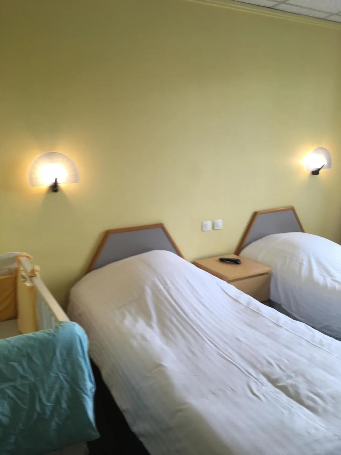 Bed in Hostellerie d'Alsace