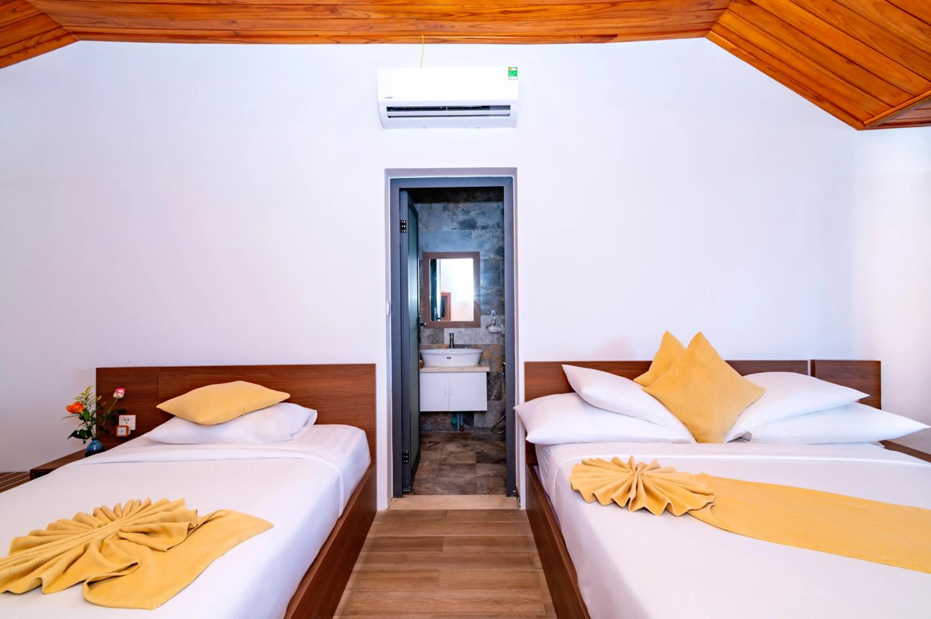 Bed in Hoi An Majestic Villa