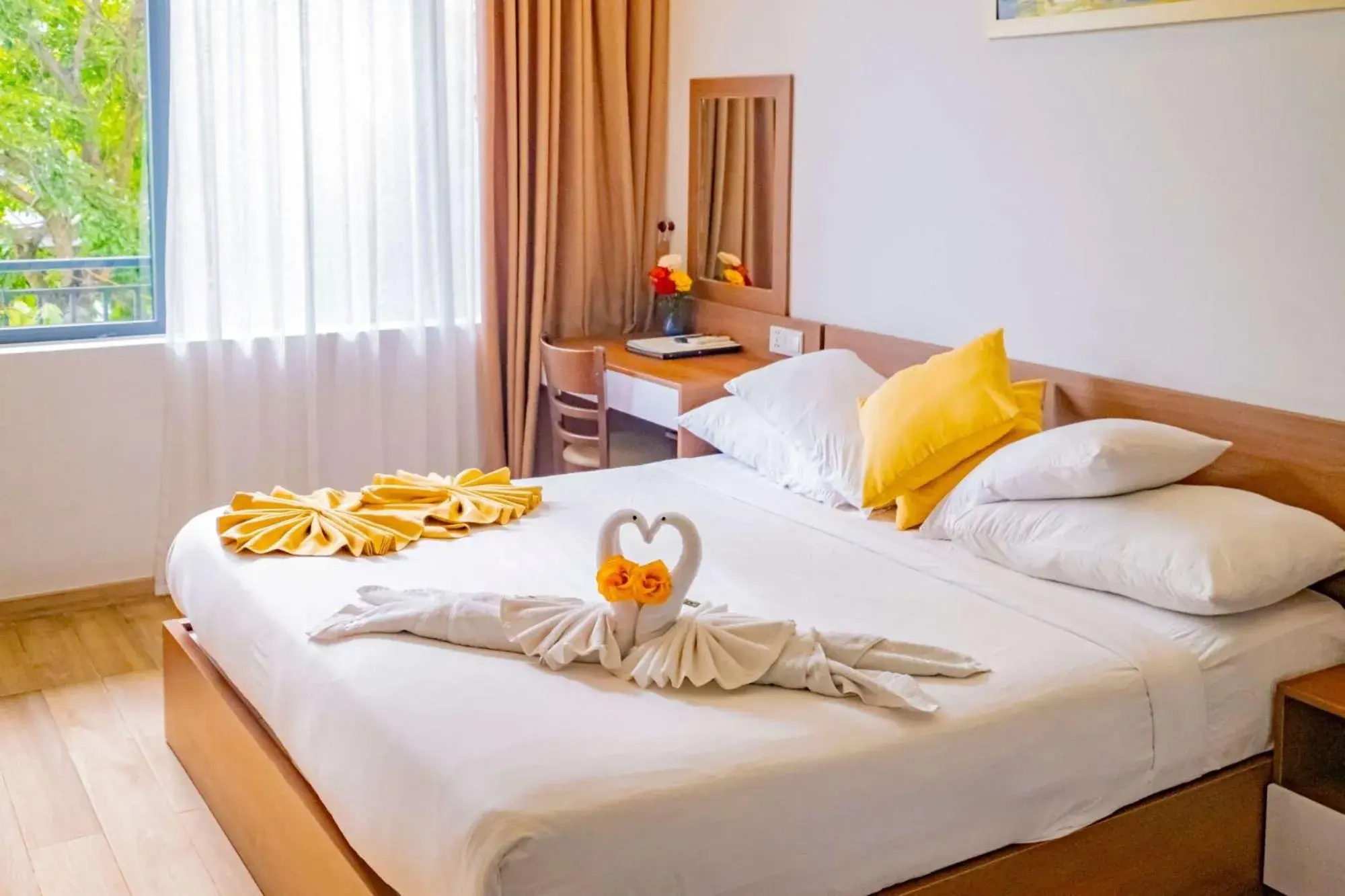 Triple Room with City View in Hoi An Majestic Villa Triple Room with City View in Hoi An Majestic Villa