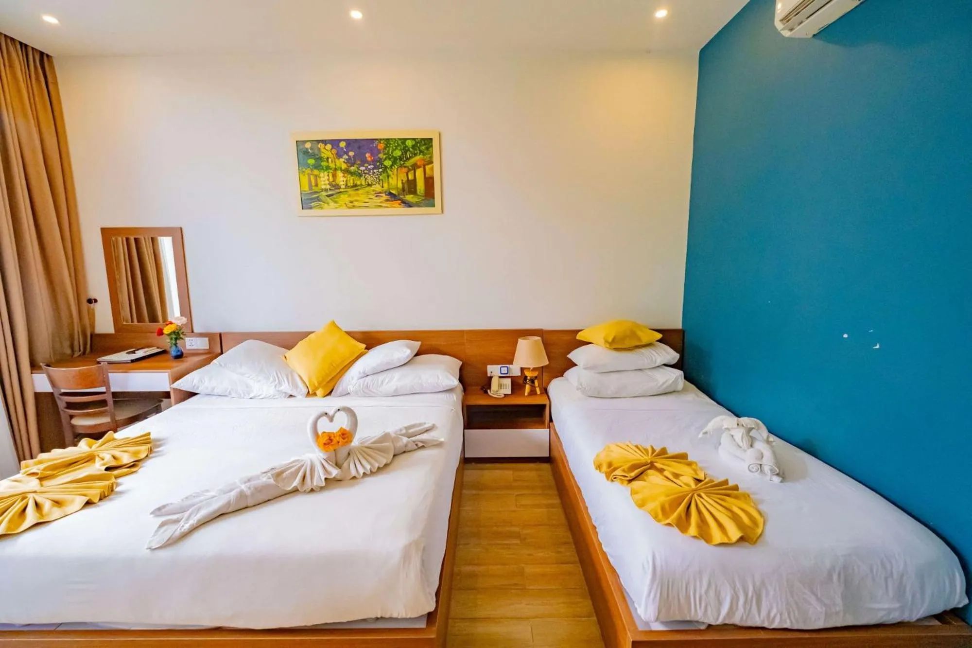 Bed in Hoi An Majestic Villa
