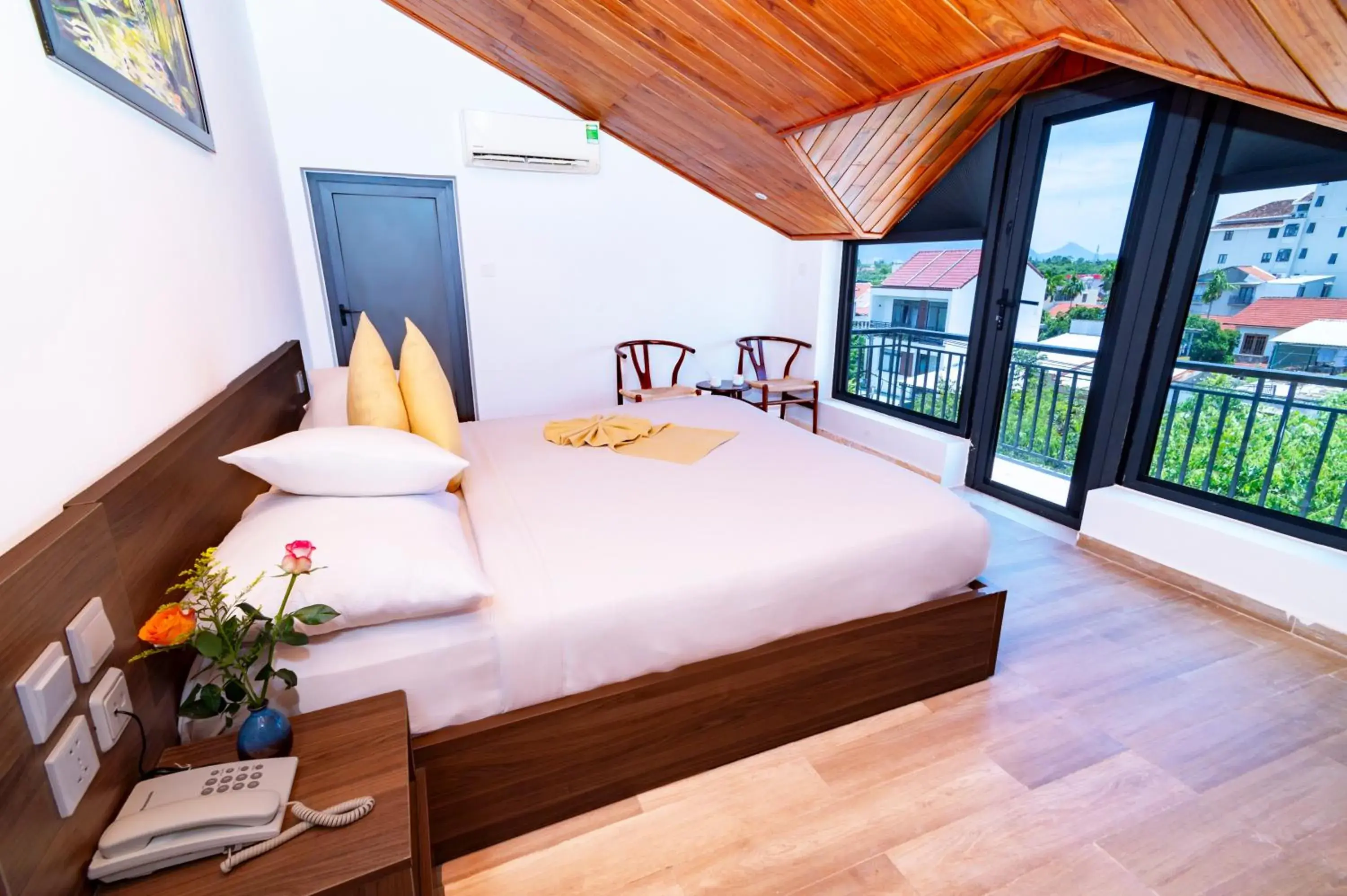 Deluxe Double Room with Balcony in Hoi An Majestic Villa Deluxe Double Room with Balcony in Hoi An Majestic Villa