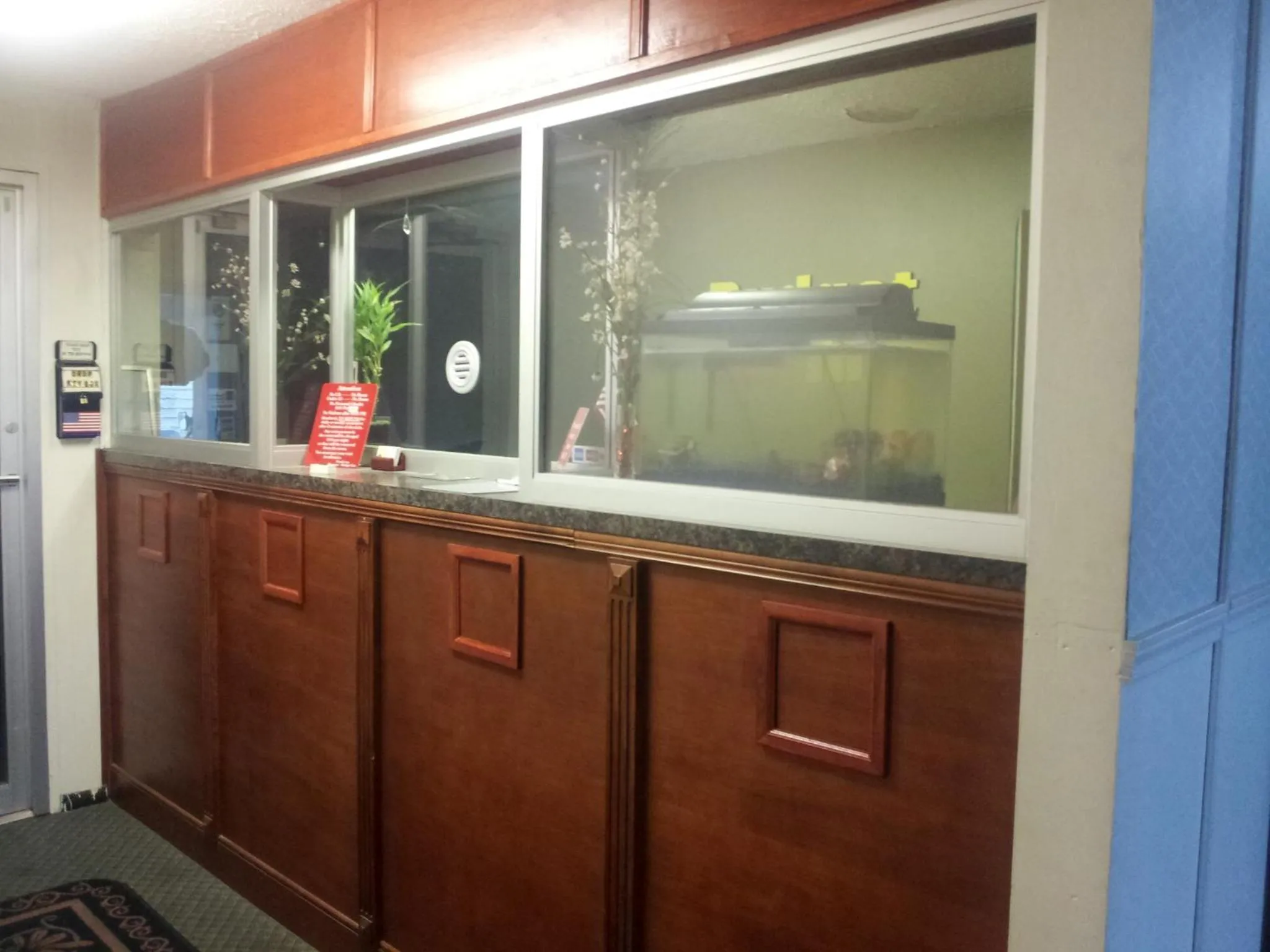 Lobby or reception in Budget Inn Ontario