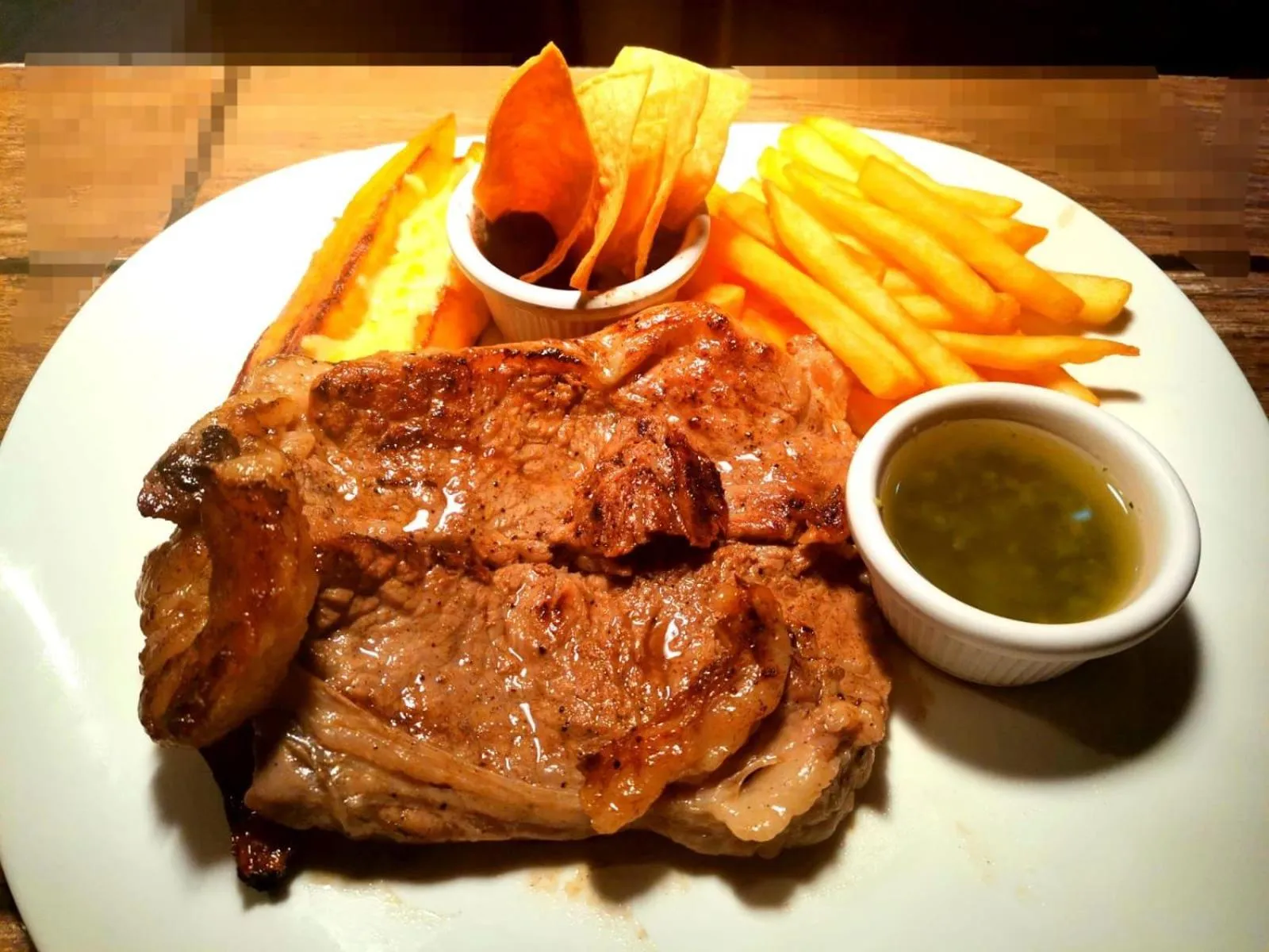 Restaurant/places to eat in Hotel El Bambu