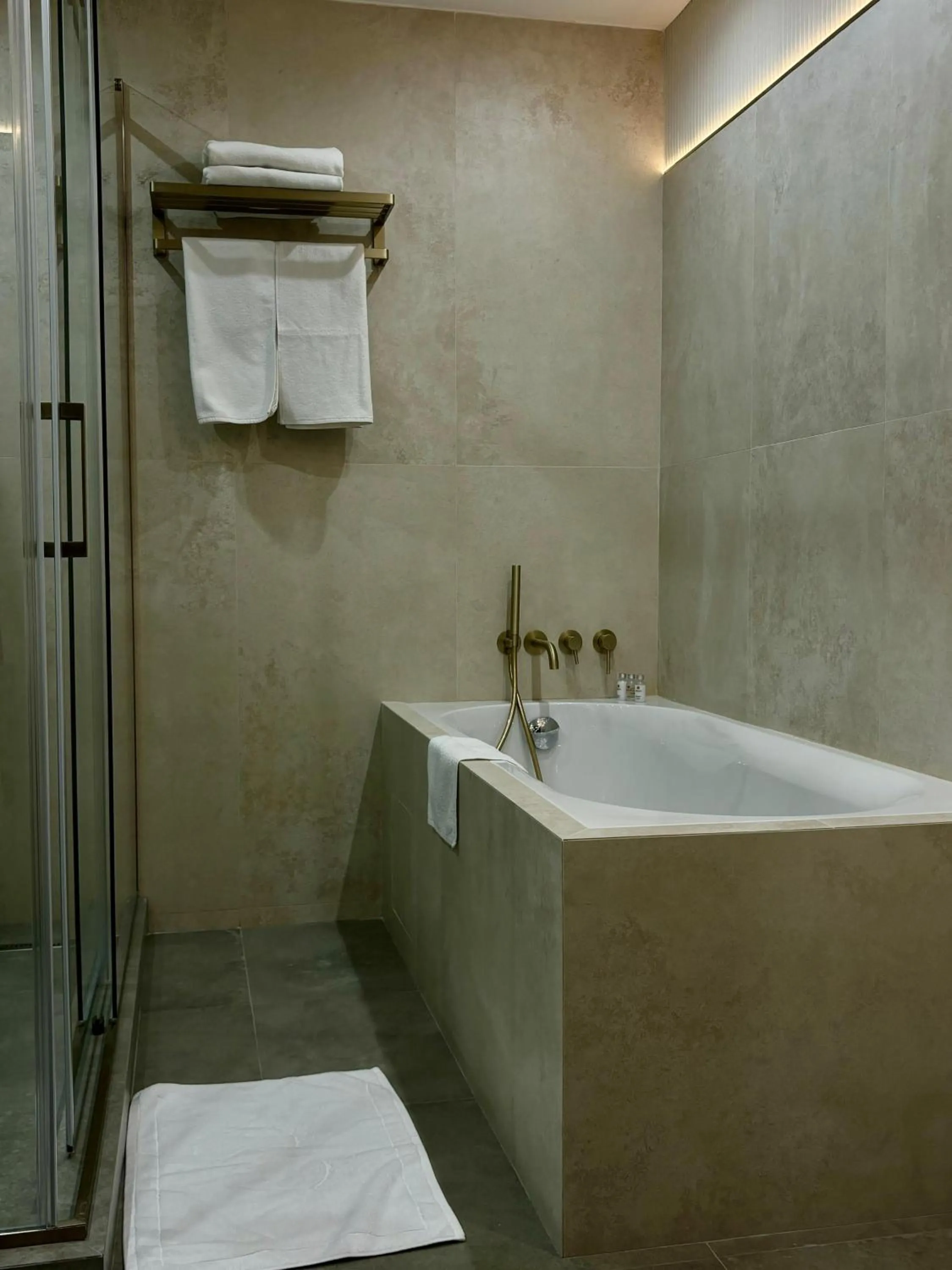 Bathroom in Donatello Boutique Hotel