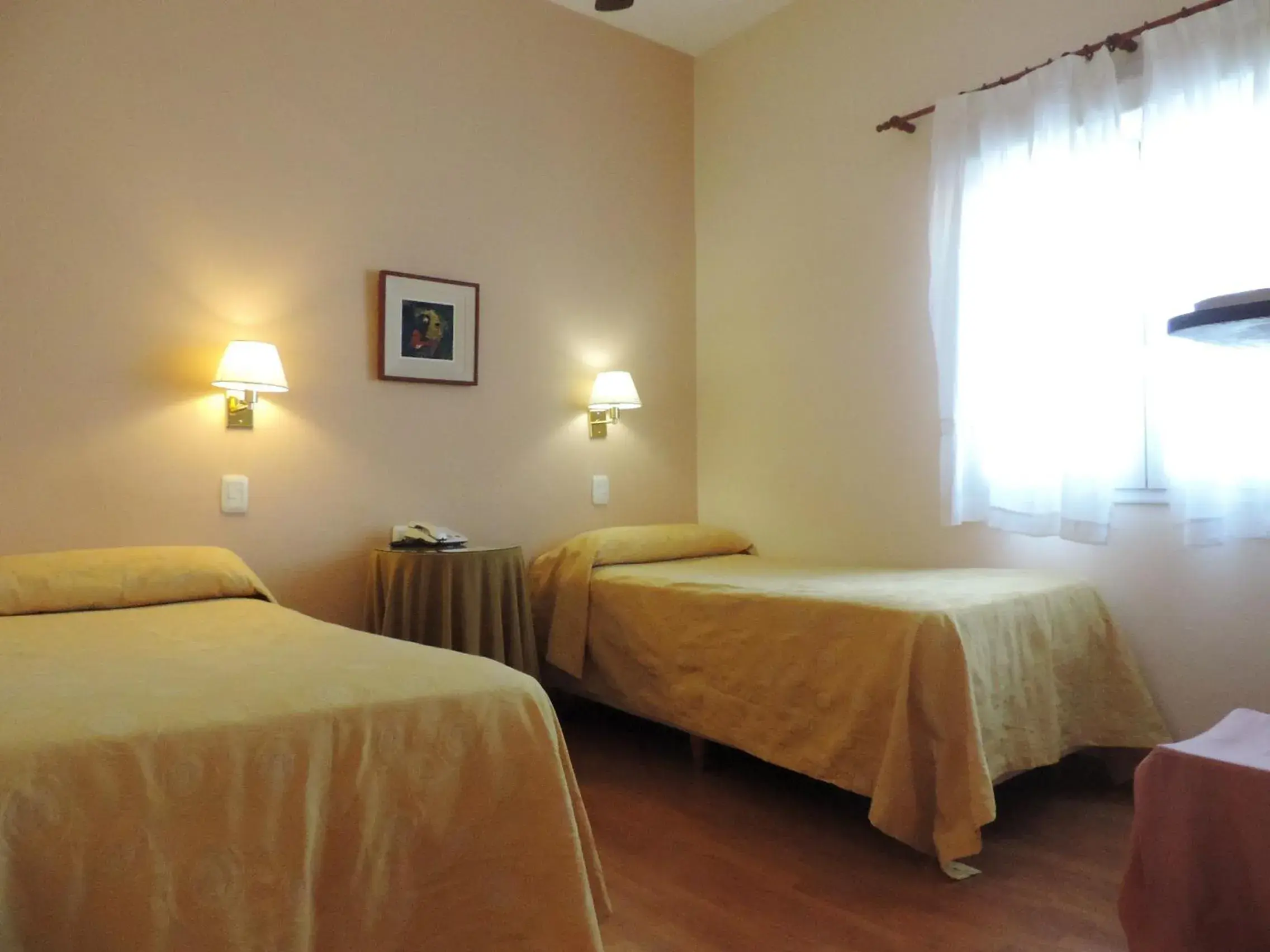 Single Room in Hotel Galicia Single Room in Hotel Galicia