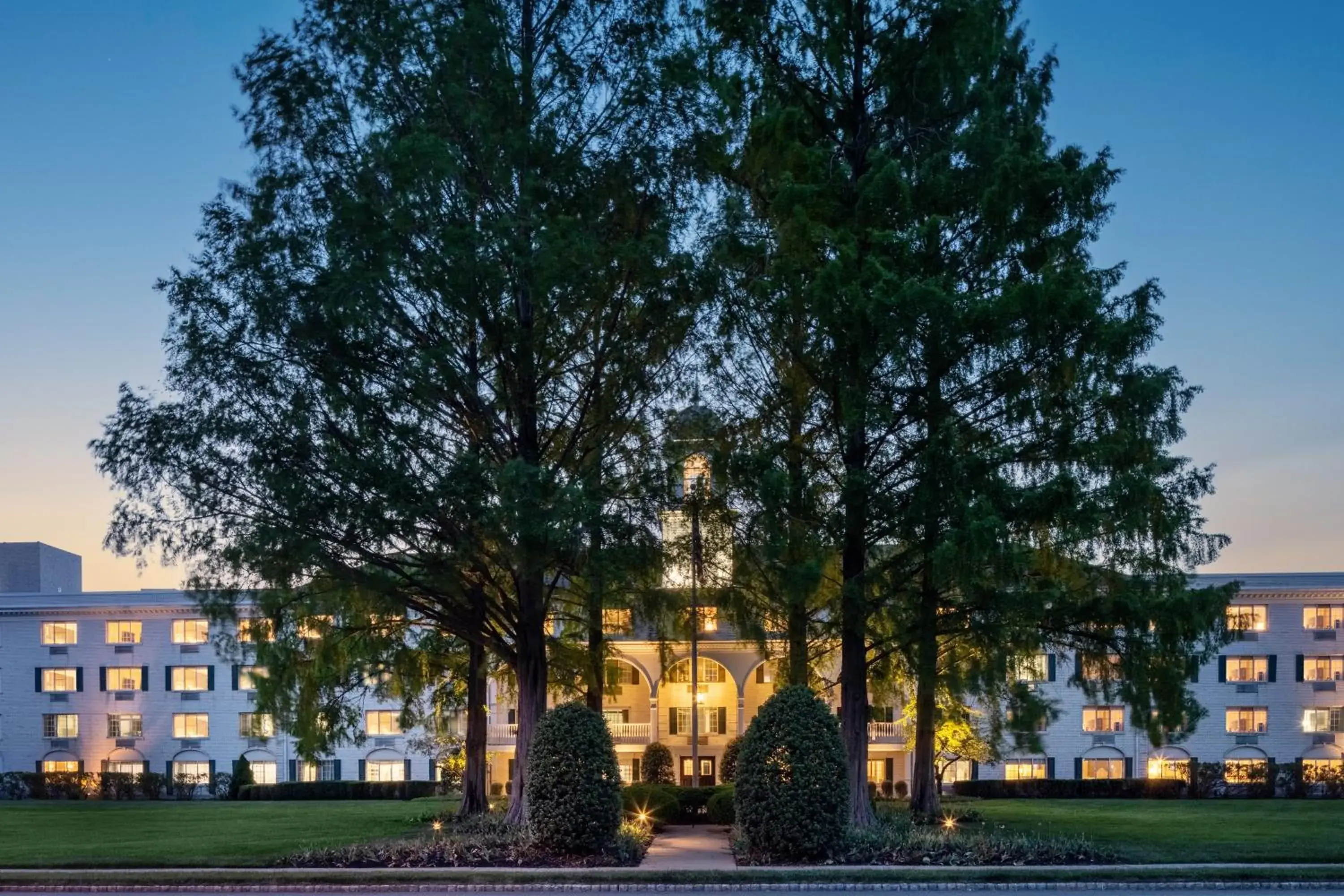Property building in The Madison Hotel Property building in The Madison Hotel