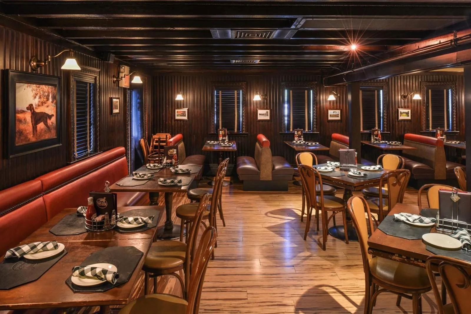 Restaurant/places to eat in The Madison Hotel