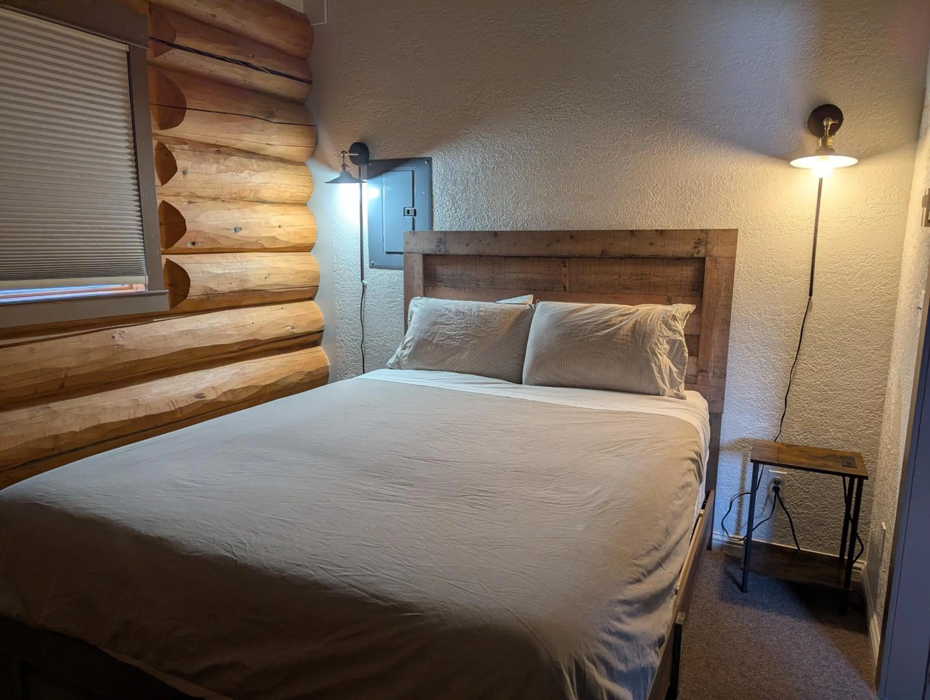 Bed in Twin Peaks Resort